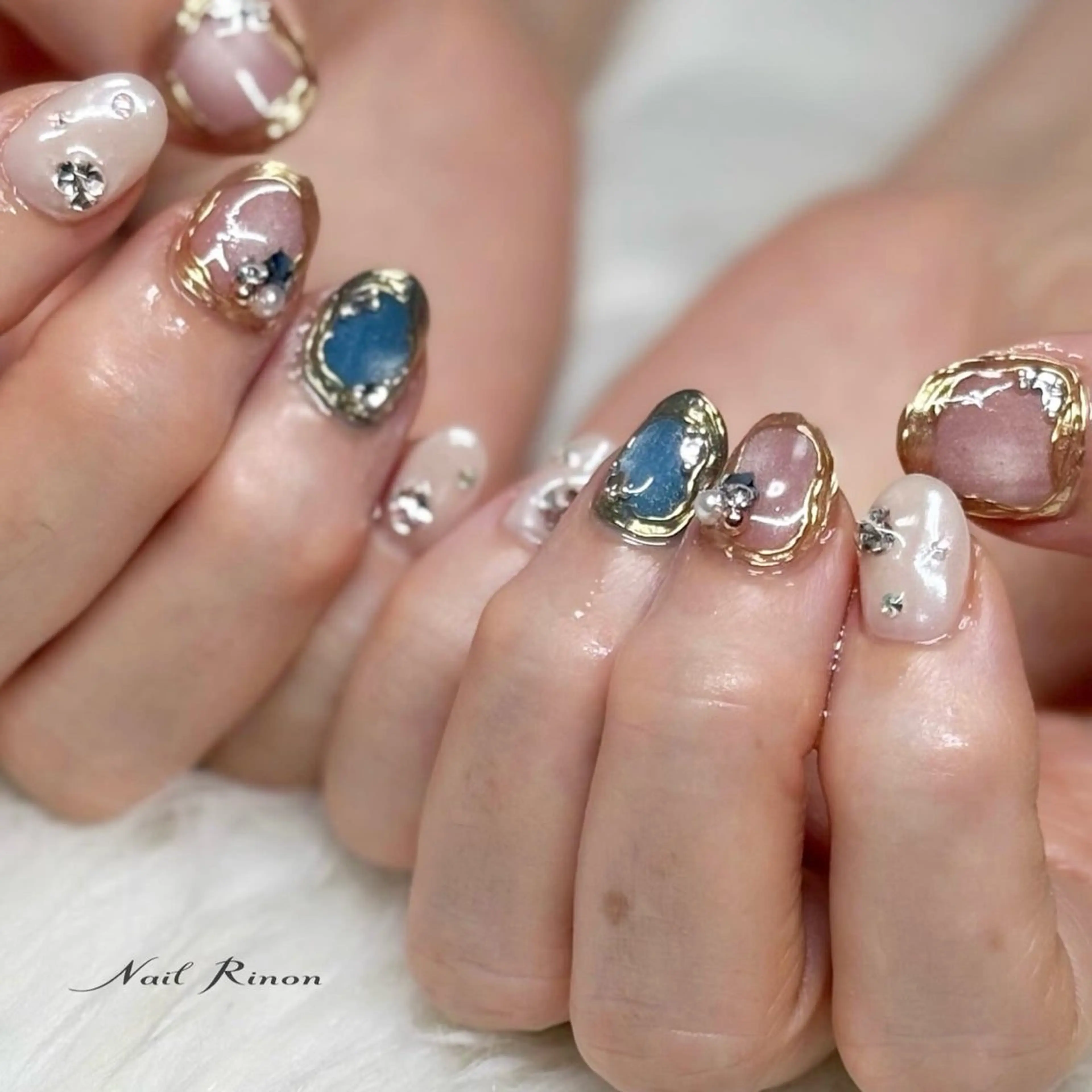 ネイル ゴージャス Nail Rinonのネイルデザイン