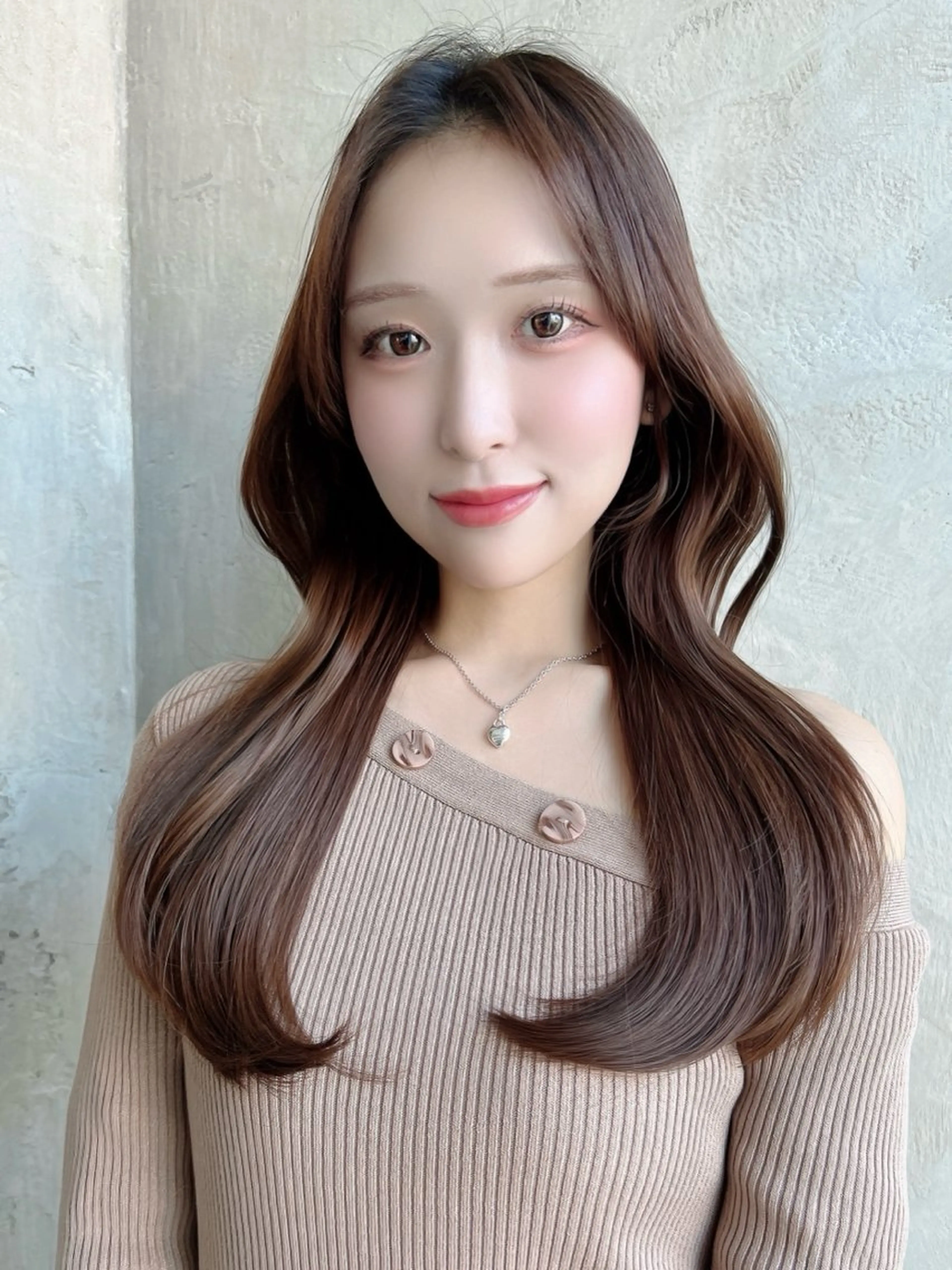 セミロング カラー パーマ ヘアカラー トリートメント 新宿✨顔周りカット 韓国ヘア/坂本亜裟海のヘアスタイル