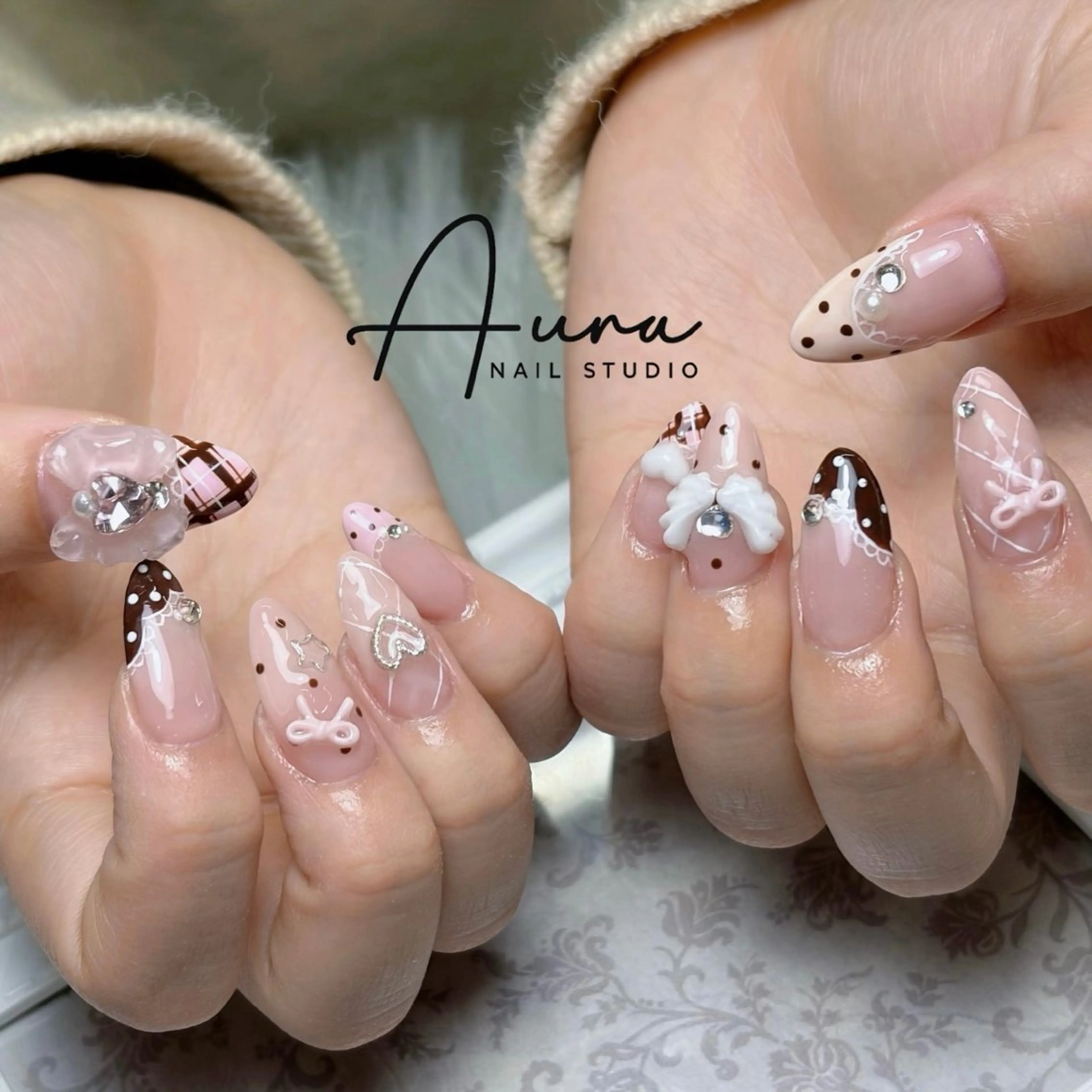 ネイル Aura Nail Maiのネイルデザイン
