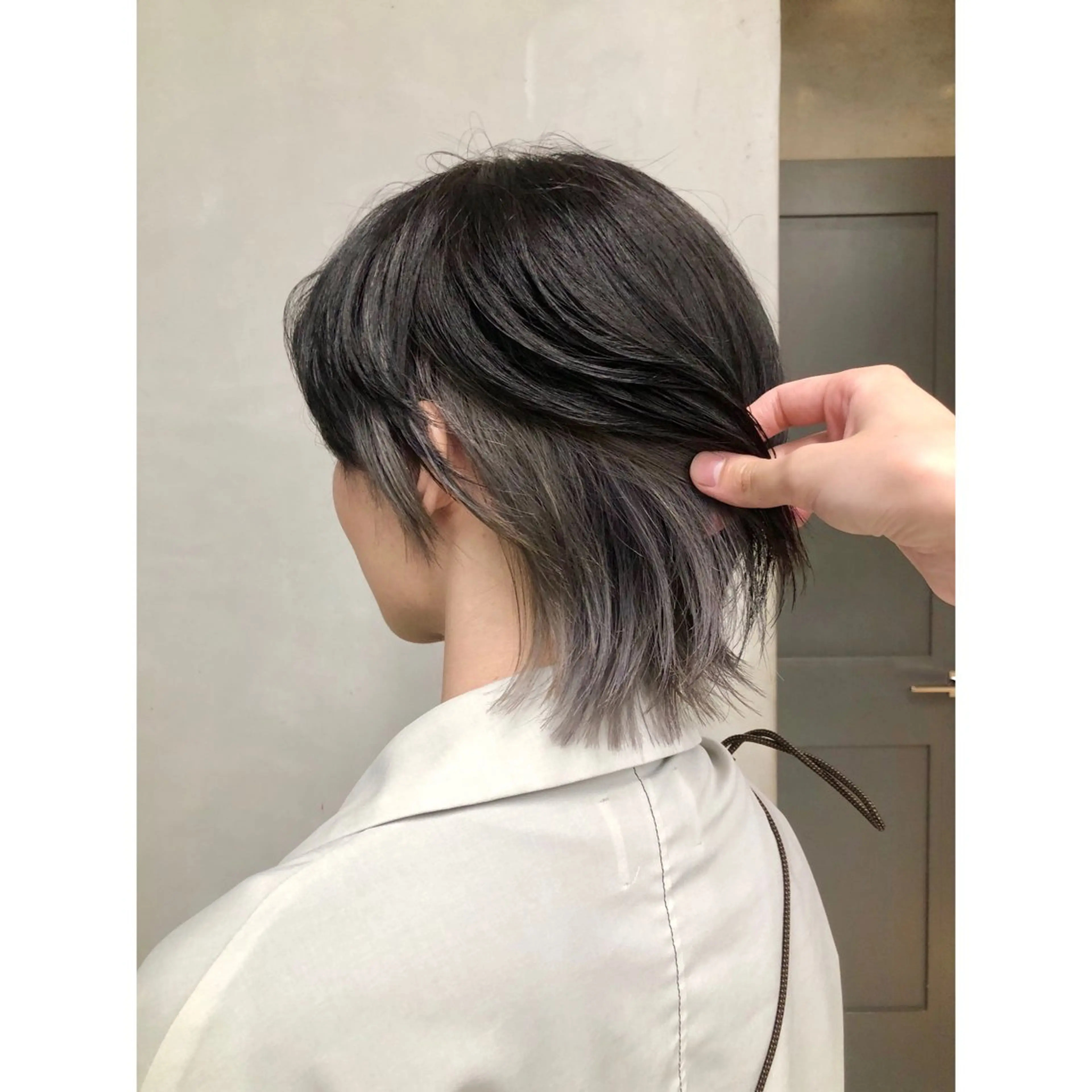 ショート カラー 黒髪 ブリーチ ブルーカラー ブルーブラック 推しカラー✨ オタク美容師ユウカのヘアスタイル