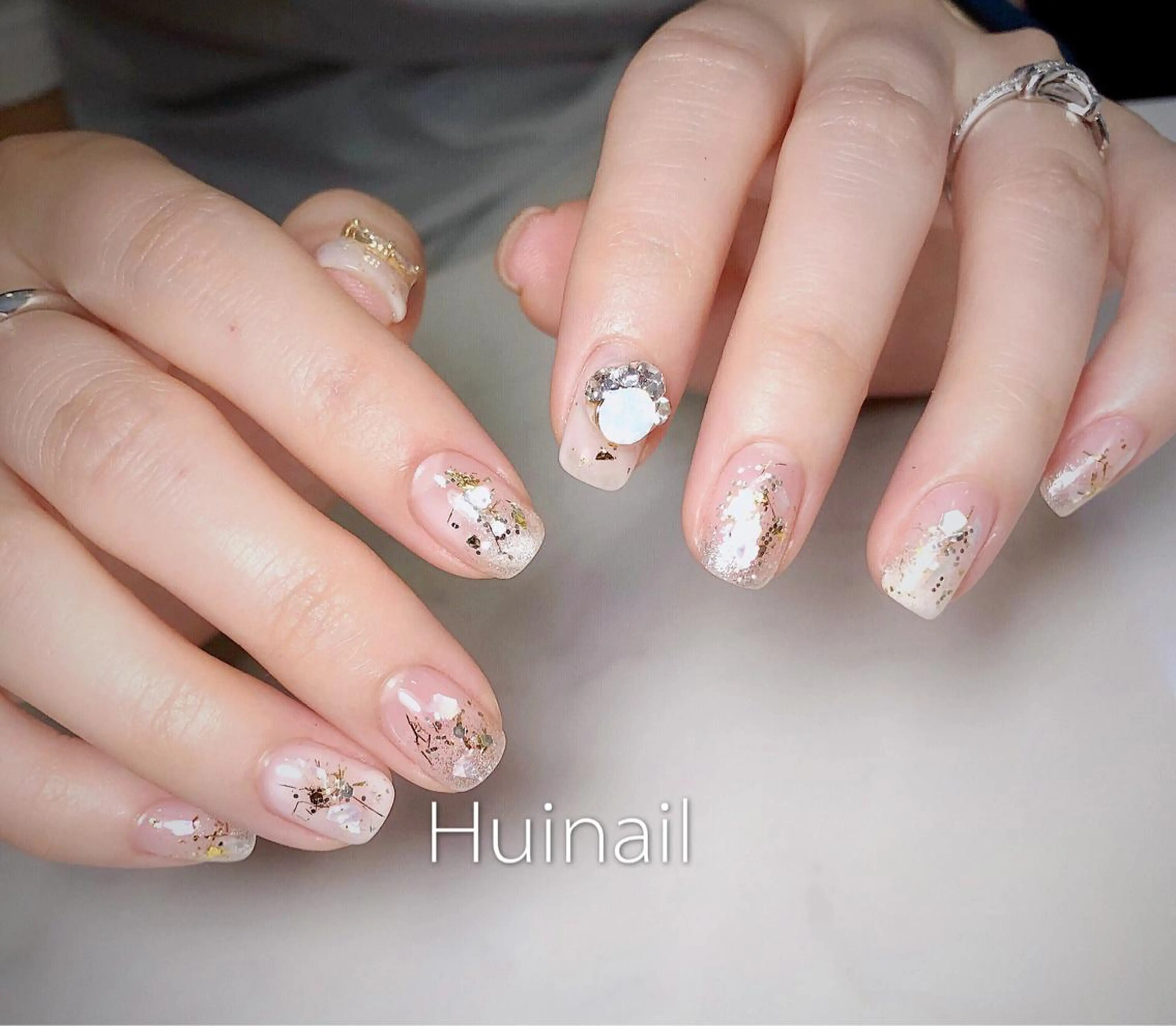 ミディアム めぐみのネイルサロン スタッフ練習のネイルデザイン