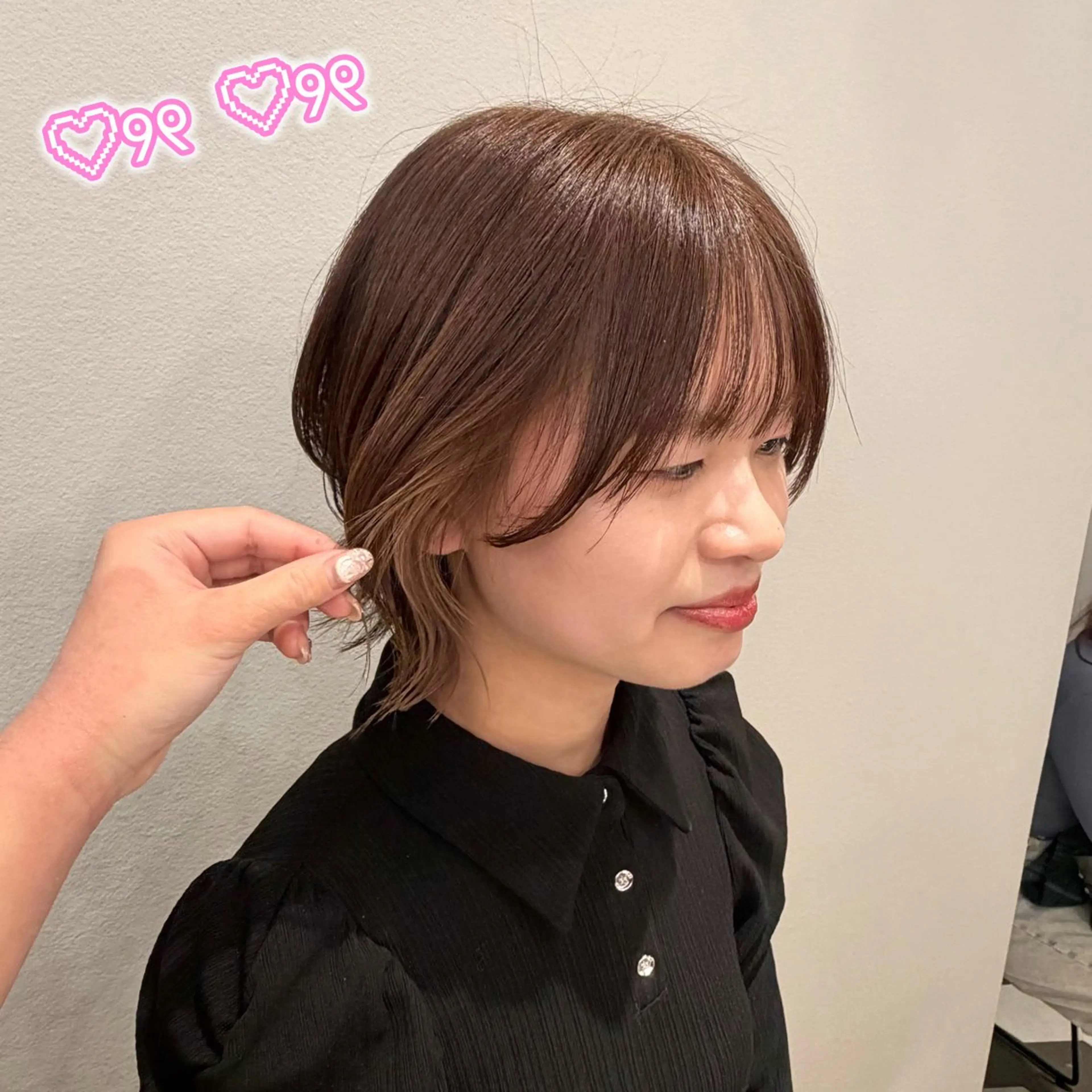 カラー ブリーチ グレージュ ミルクティーグレージュ カット ヘアカラー 顔周り/ガーリー /ヘアメ/あつはのヘアスタイル