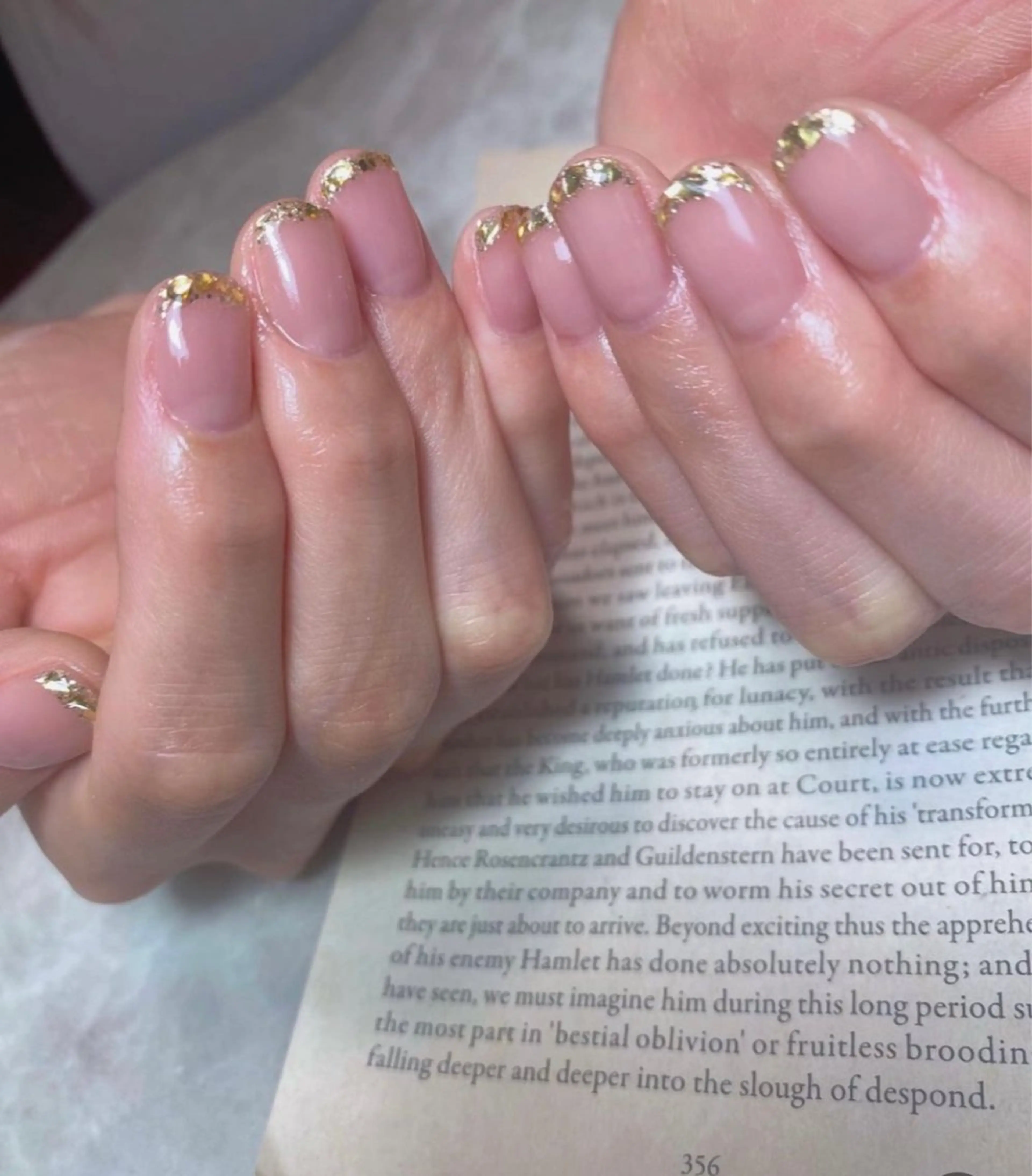 ネイル フレンチネイル ガラスフレンチ ハンドネイル 🌿Charme🌿 MAIのネイルデザイン