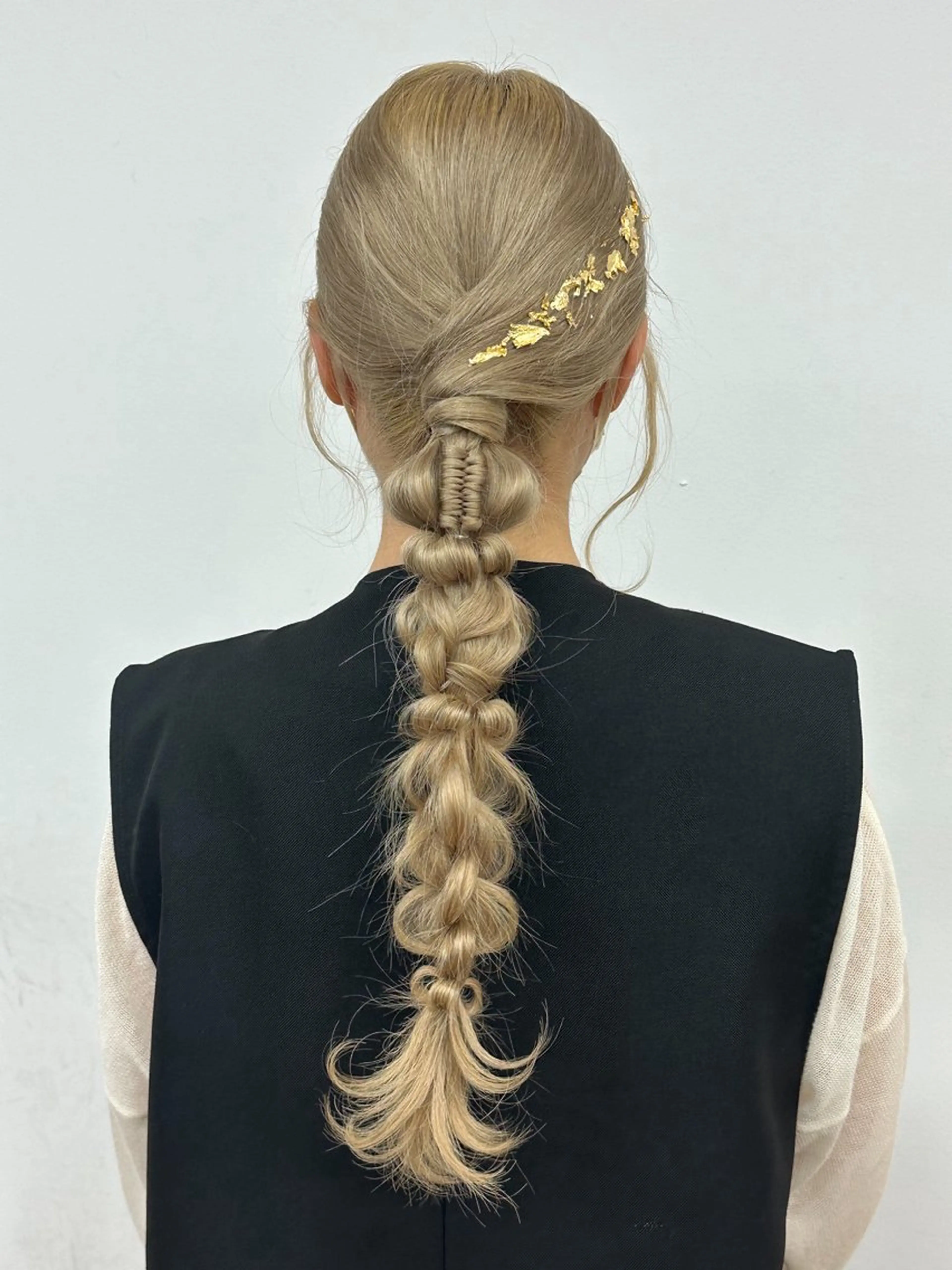 ロング ヘアアレンジ ヘアセット 山之内匠/艶カラー/ ハイトーン/ブリーチのヘアスタイル