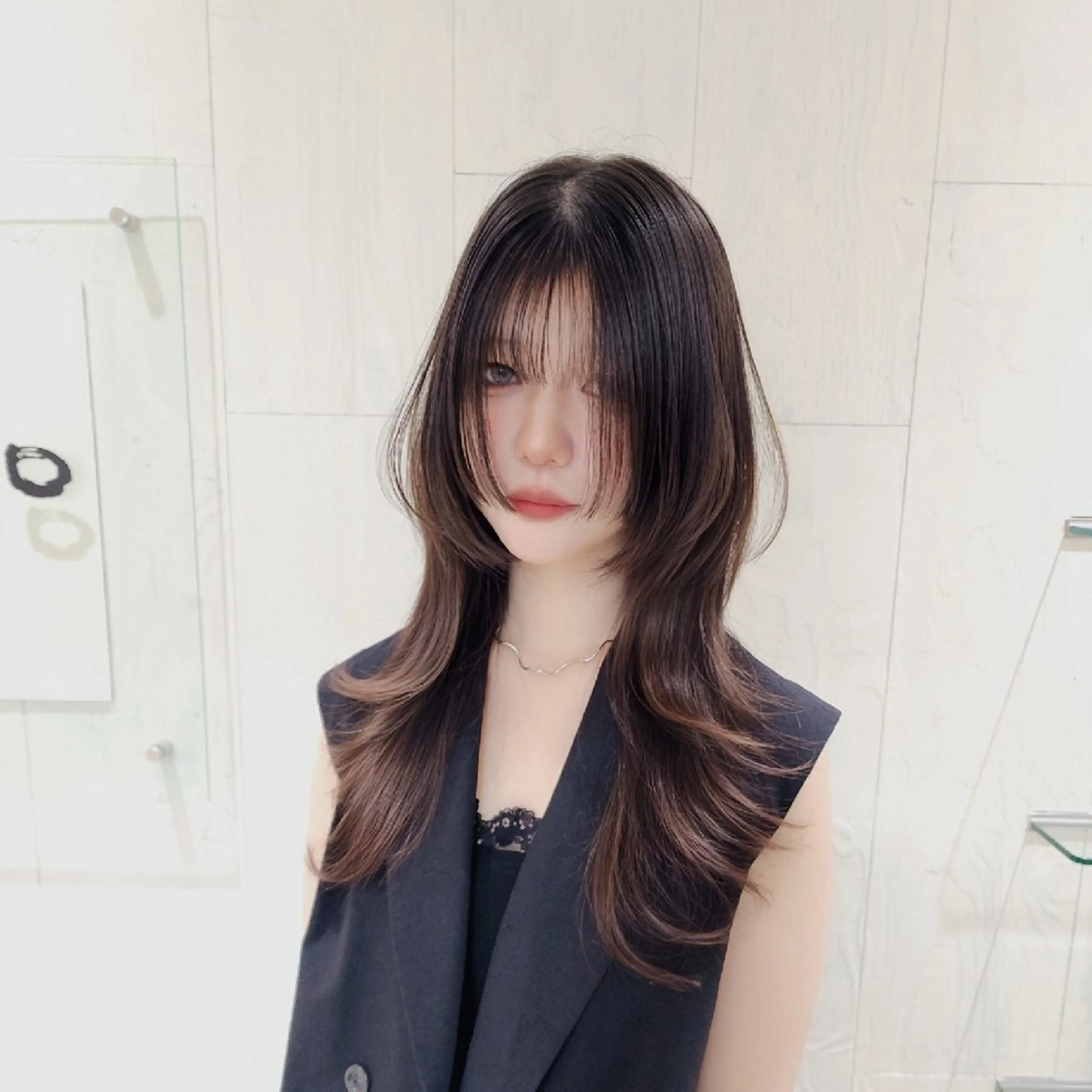 ロング カラー 顔周りカット ハッシュカット 姫カット ロング ウルフカット カット ヘアカラー トリートメント レイヤーカット/ ウルフカット/大橋 のヘアスタイル