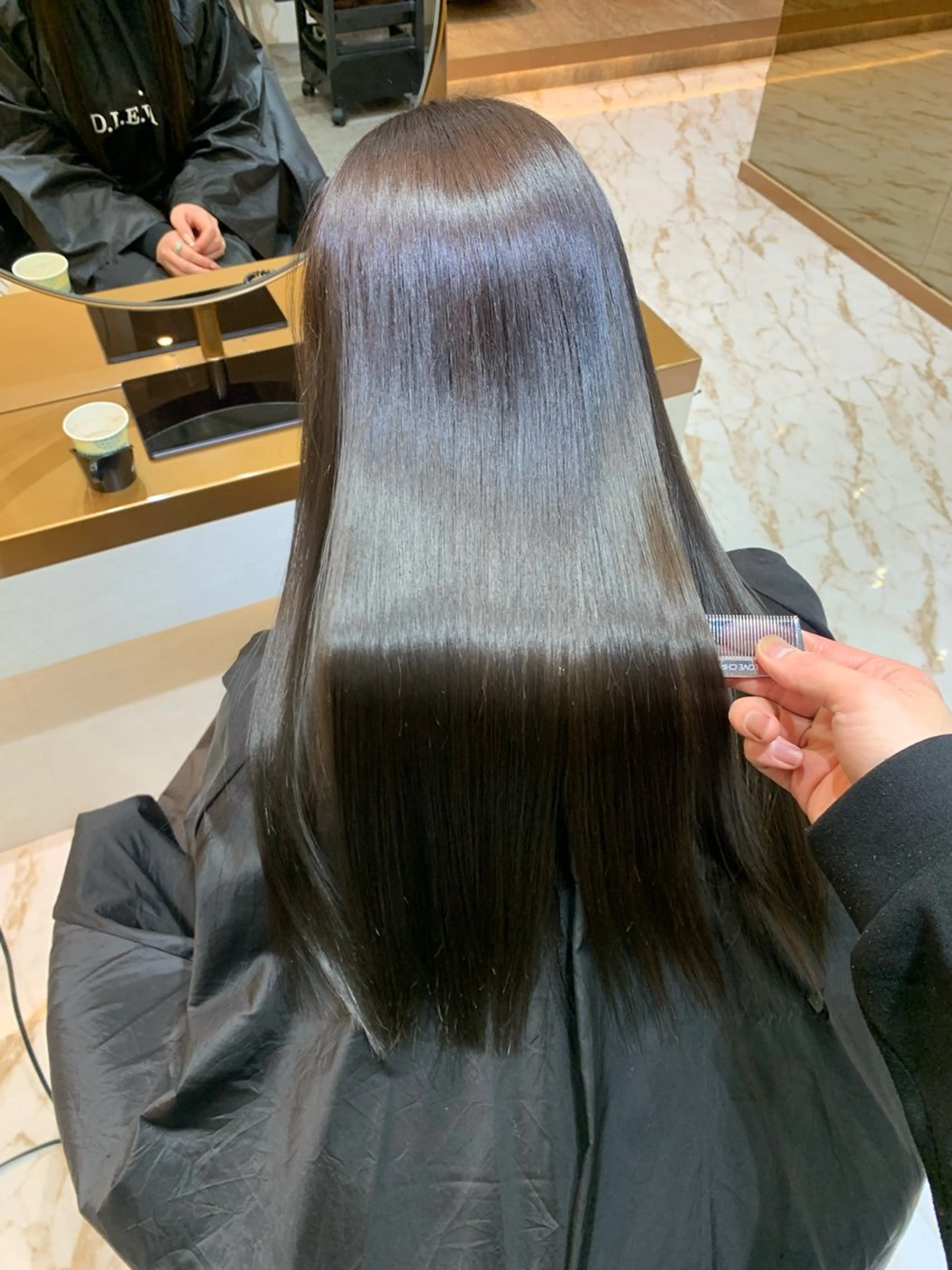 セミロング カラー パーマ ✨美髪矯正×髪質改善 🍎カイト🍎渋谷のヘアスタイル