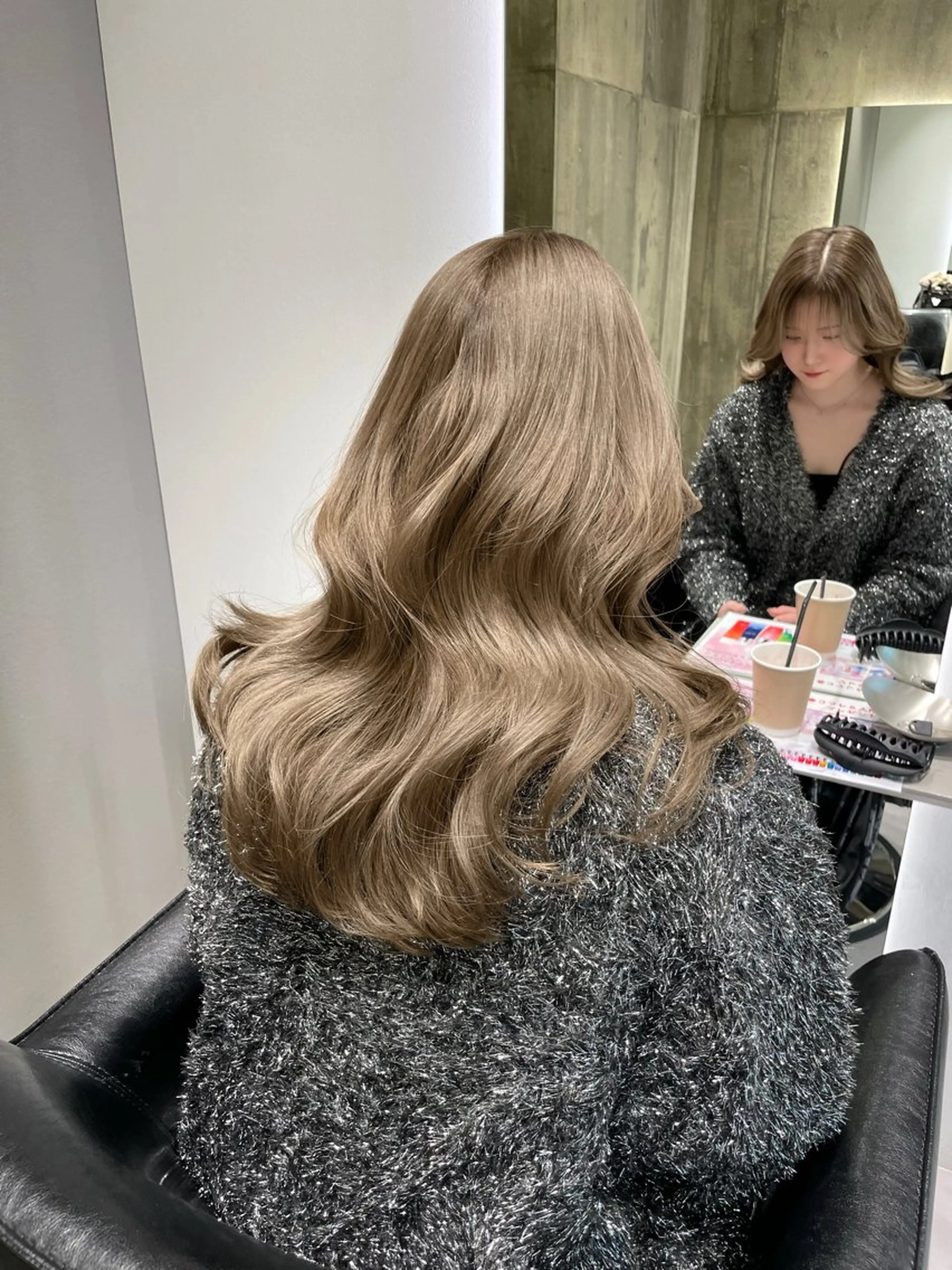 セミロング カラー ブリーチ カット ヘアカラー トリートメント 寺島 圭人のヘアスタイル