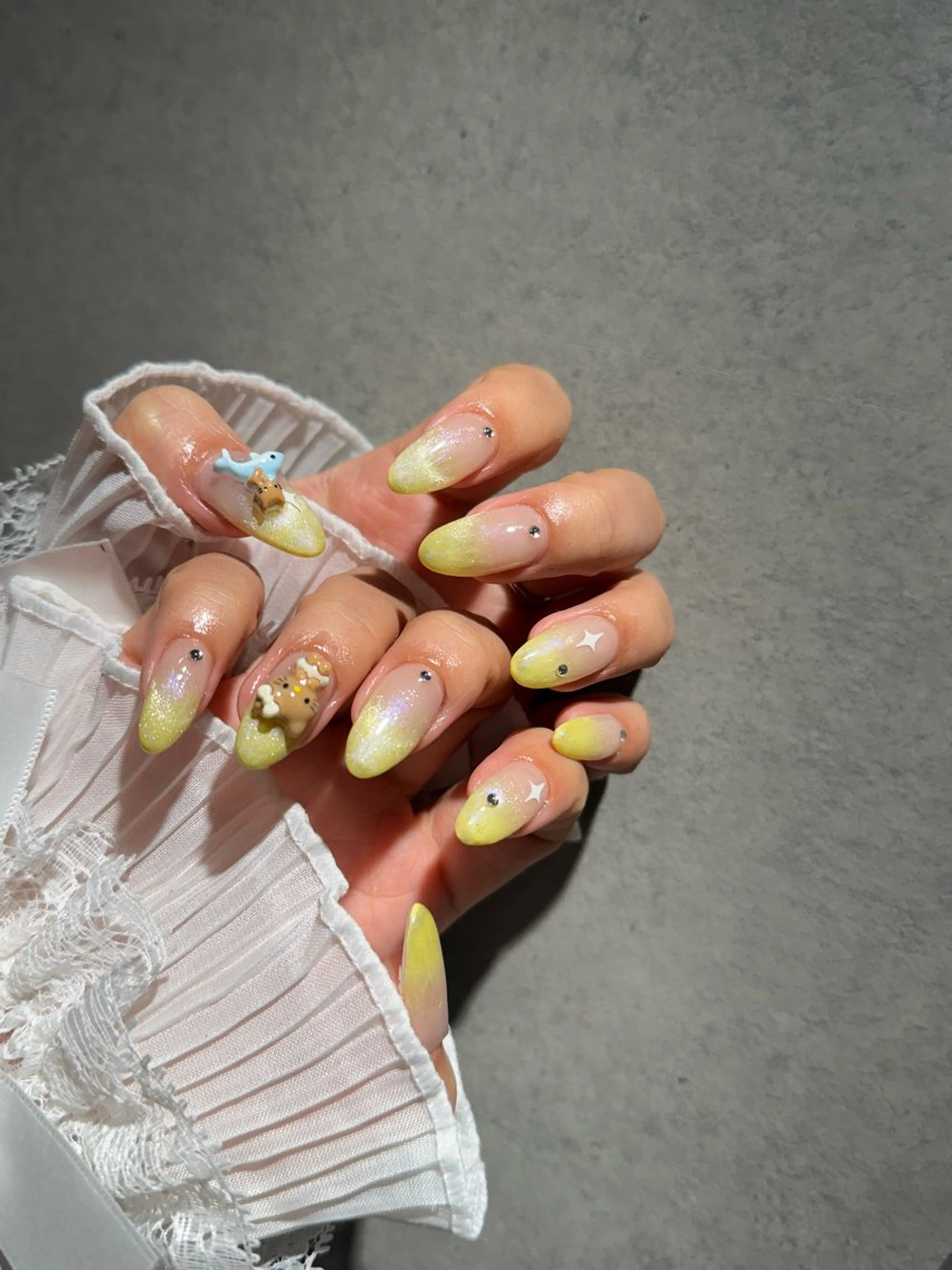 ネイル I-nailロング /ワンホン/キラキラのネイルデザイン