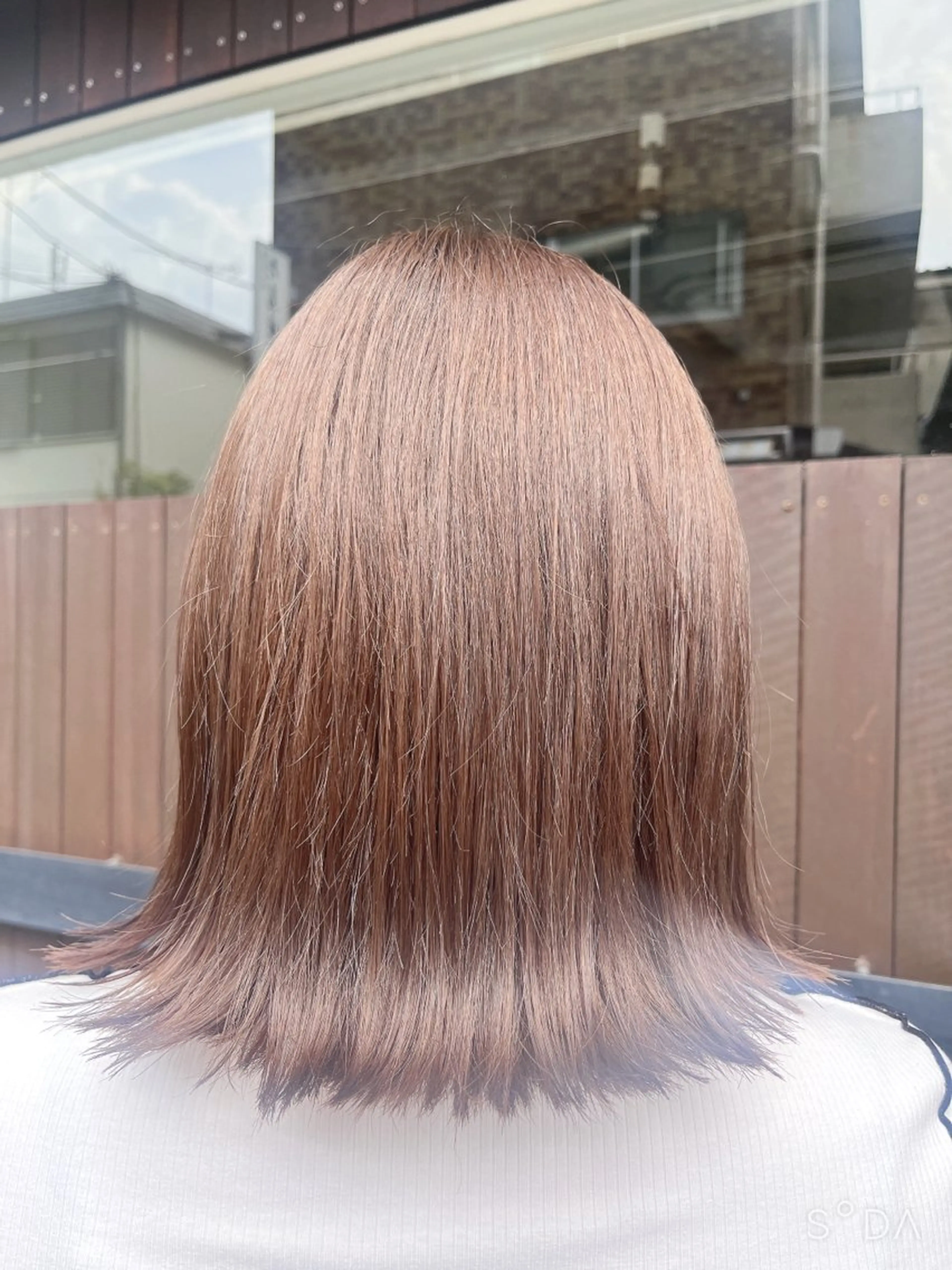 ミディアム カラー 透明感カラー イルミナカラー 外ハネヘア たなか なおのヘアスタイル