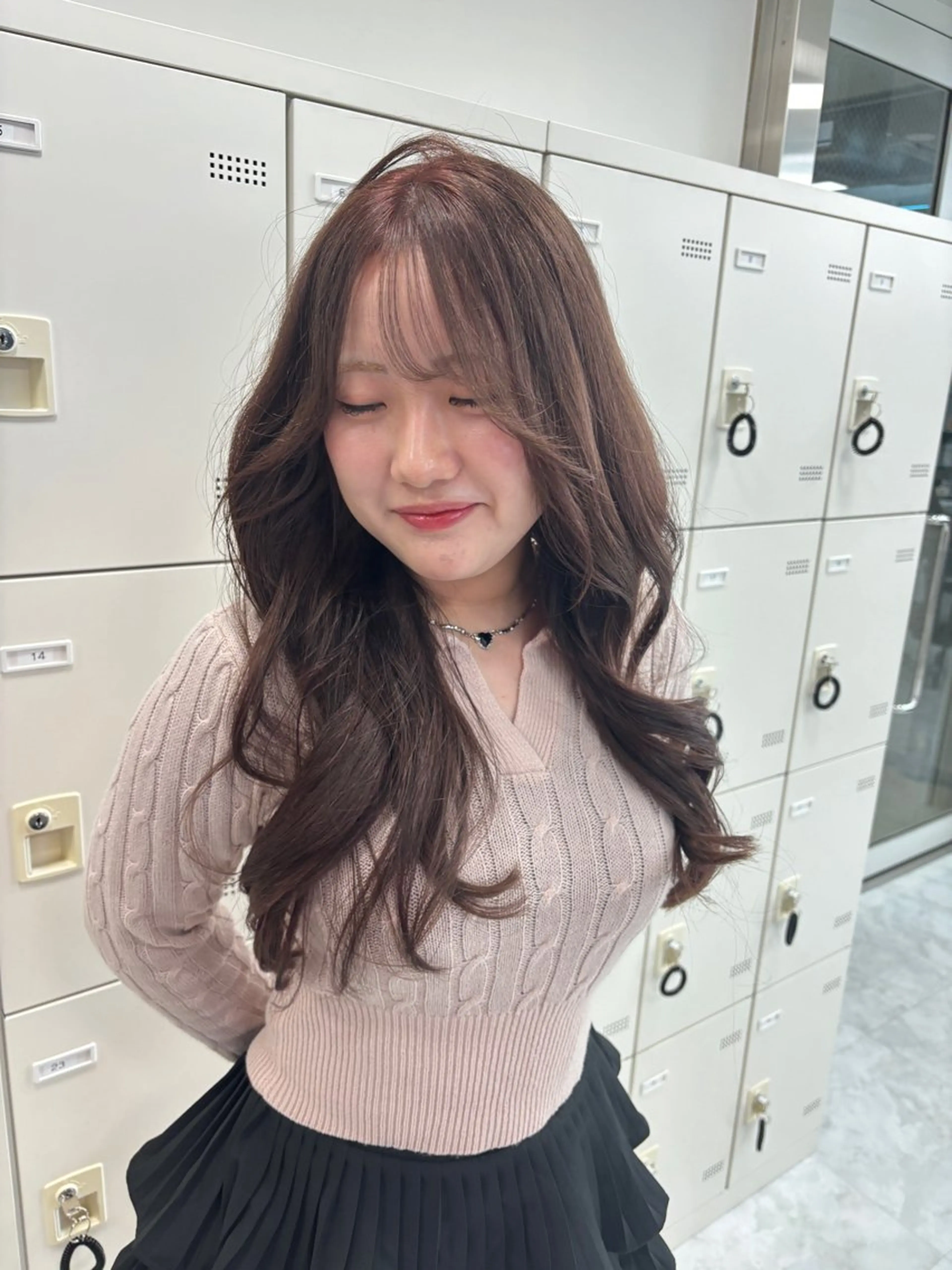 ロング カット ヘアカラー トリートメント 韓国ヘア/ブリーチ無 しWカラー/オリーブのヘアスタイル