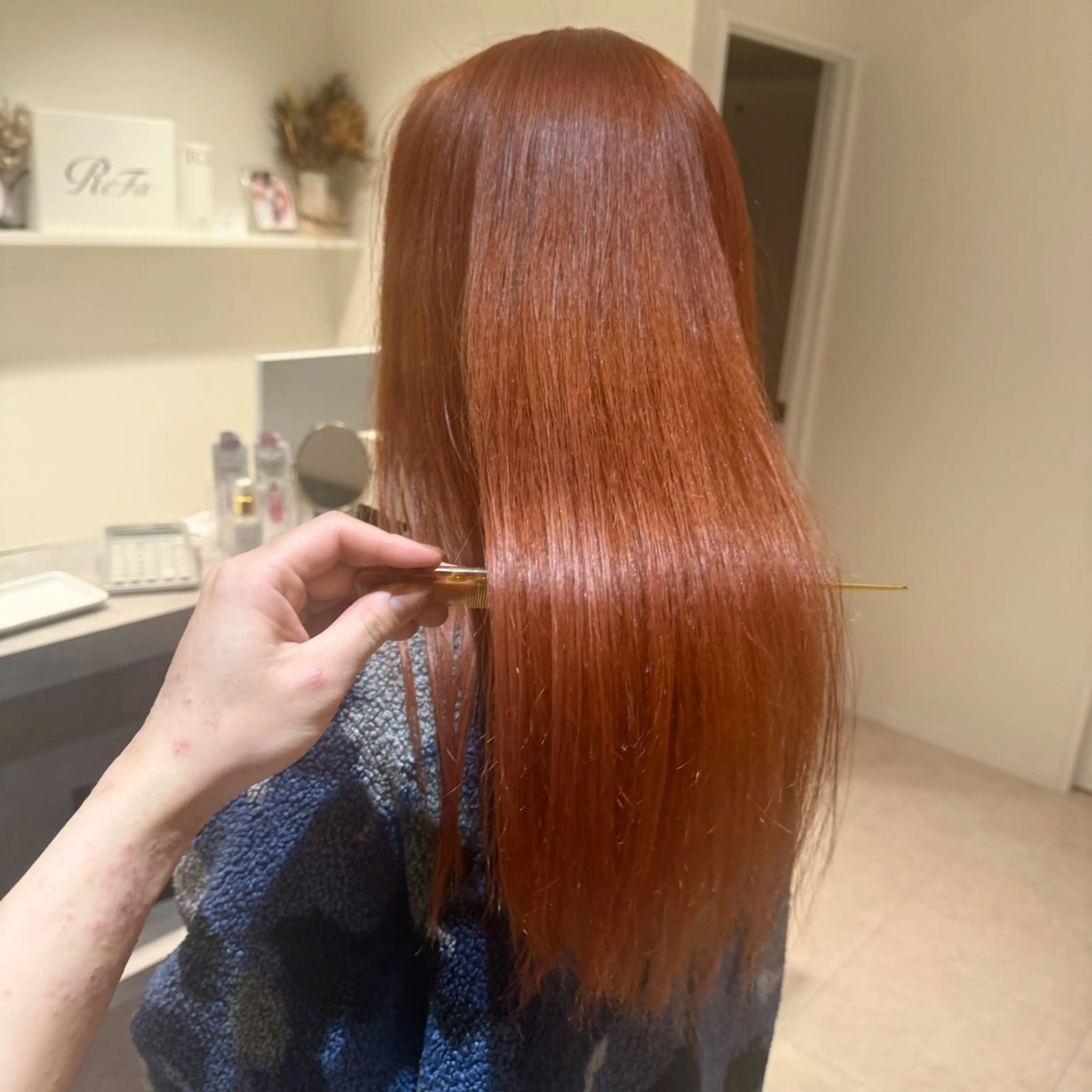 ロング カラー ブリーチ オレンジ ヘアカラー Hinako🦋 ブリーチカラーのヘアスタイル