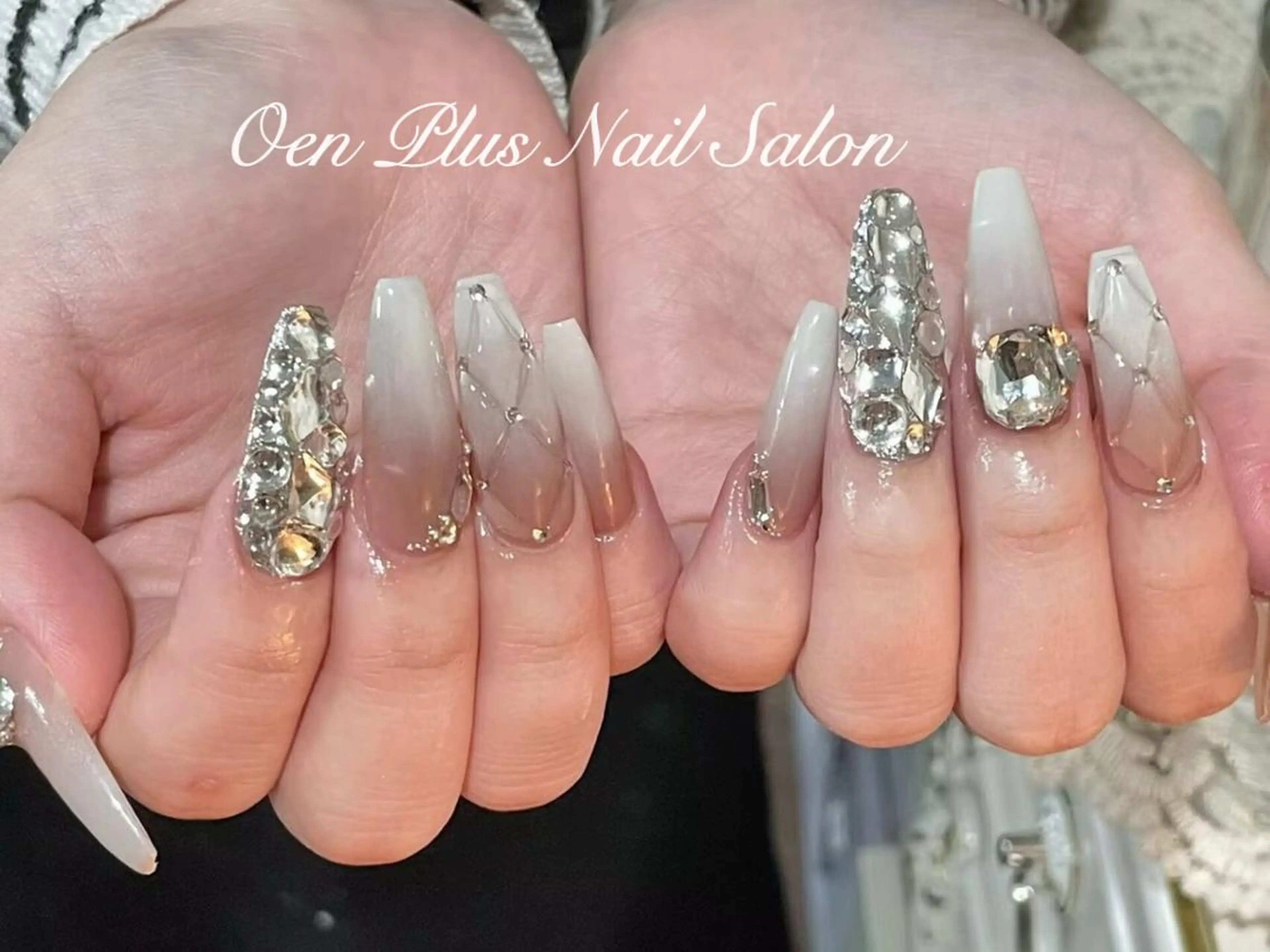 チップ長さだし🌸ベース付きグラデーションの写真