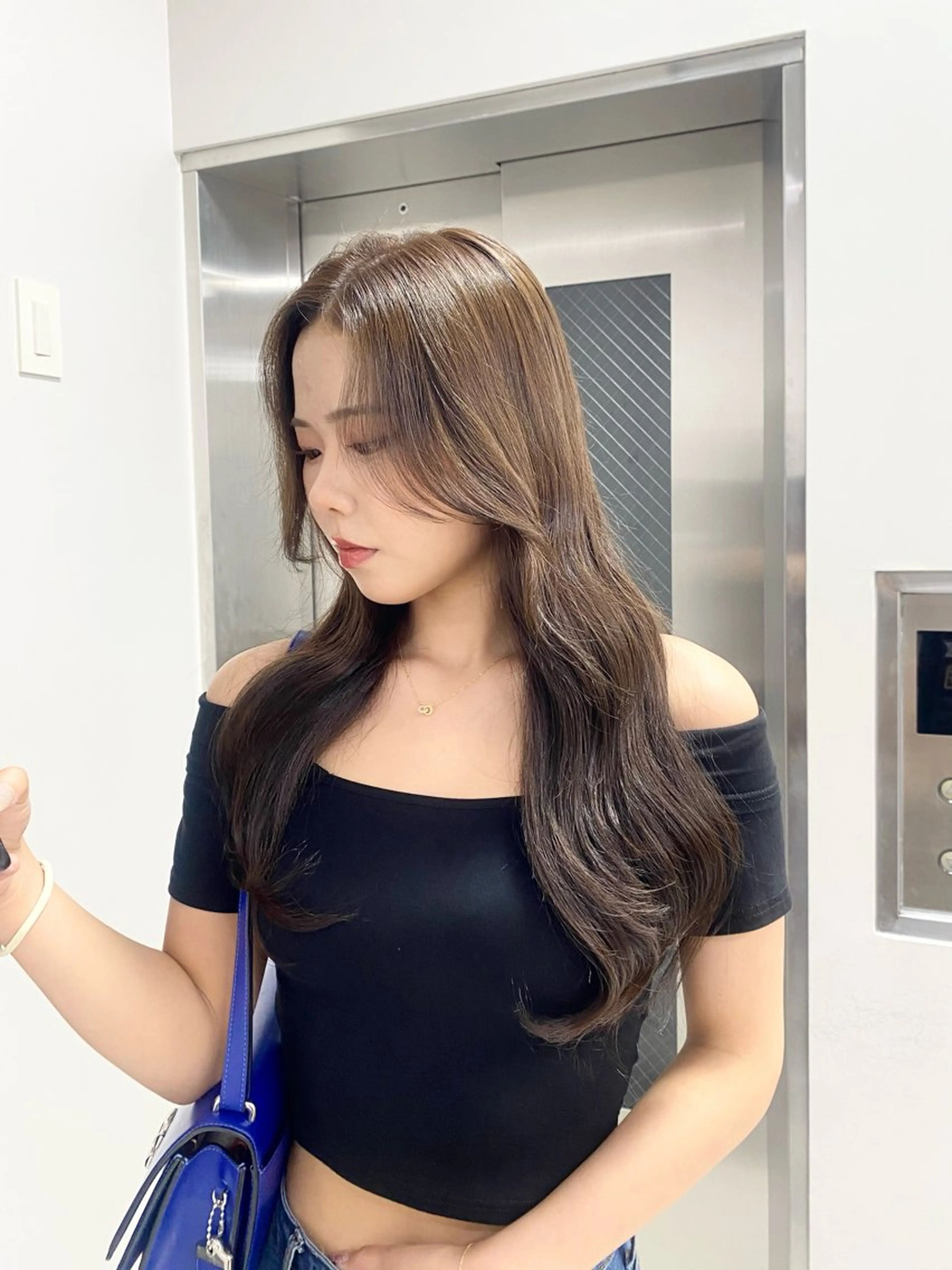 ロング カラー ベージュカラー オリーブベージュ 顔周りカット レイヤーカット カット トリートメント Beleza Era所属・韓国レイヤー/ 縮毛矯正🎀minaのヘアスタイル