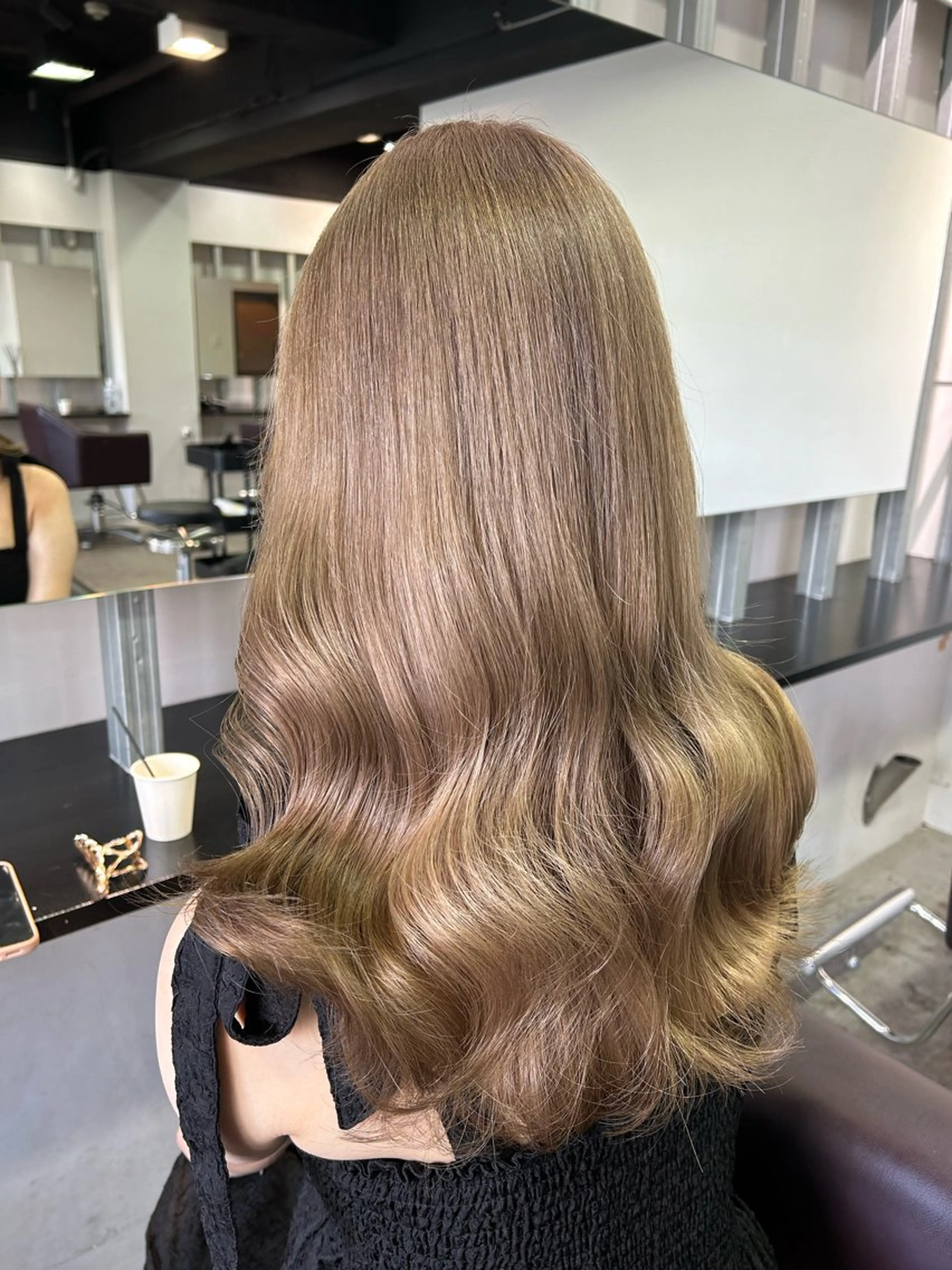 ロング カラー ベージュカラー ミルクティーベージュ トリートメント グレージュカラー🤎 mai🤎のヘアスタイル