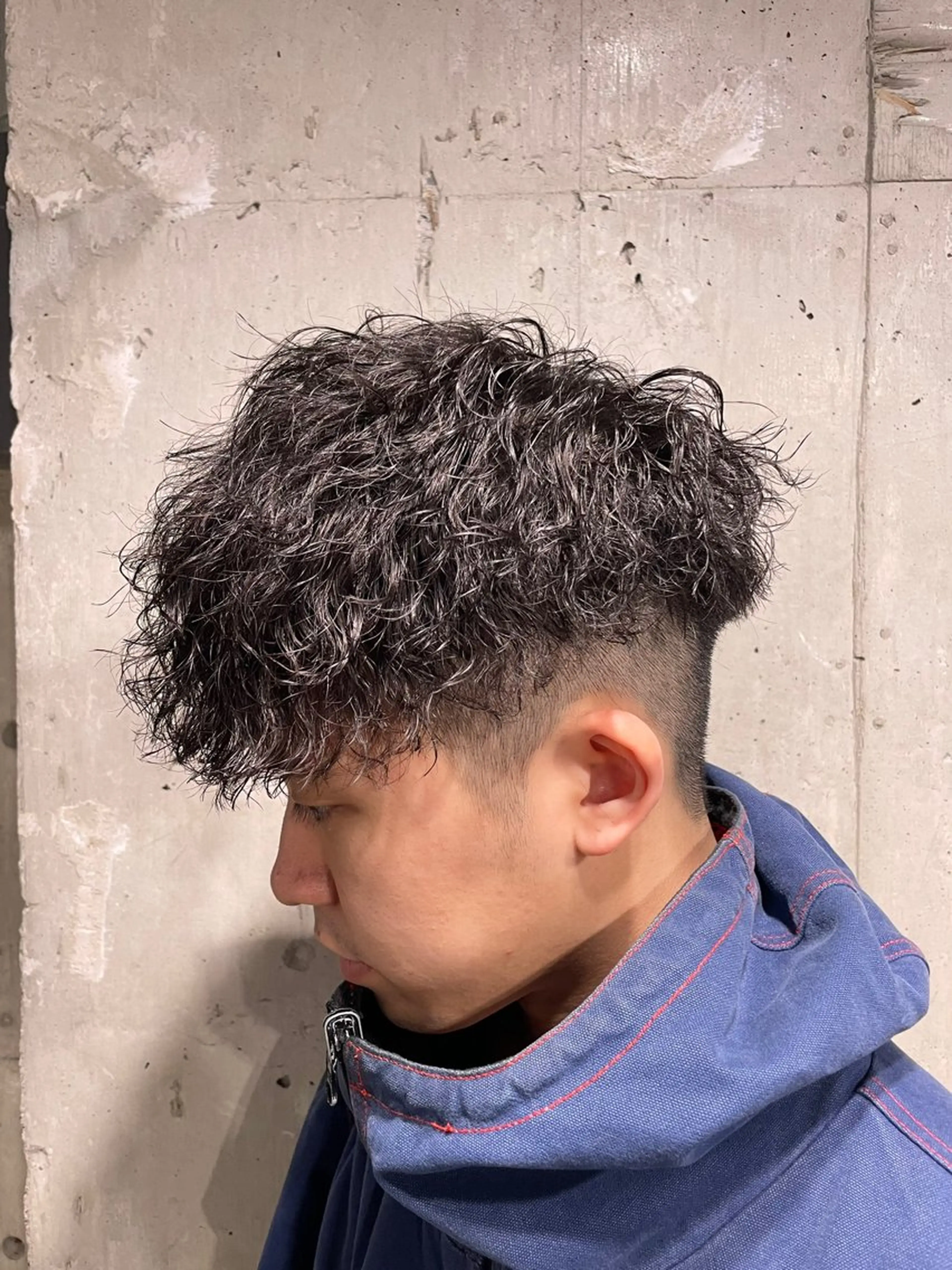 パーマ メンズ ヘアカラー トリートメント ヘアセット 艶髪/透明感🪽 DISCO🪽のヘアスタイル