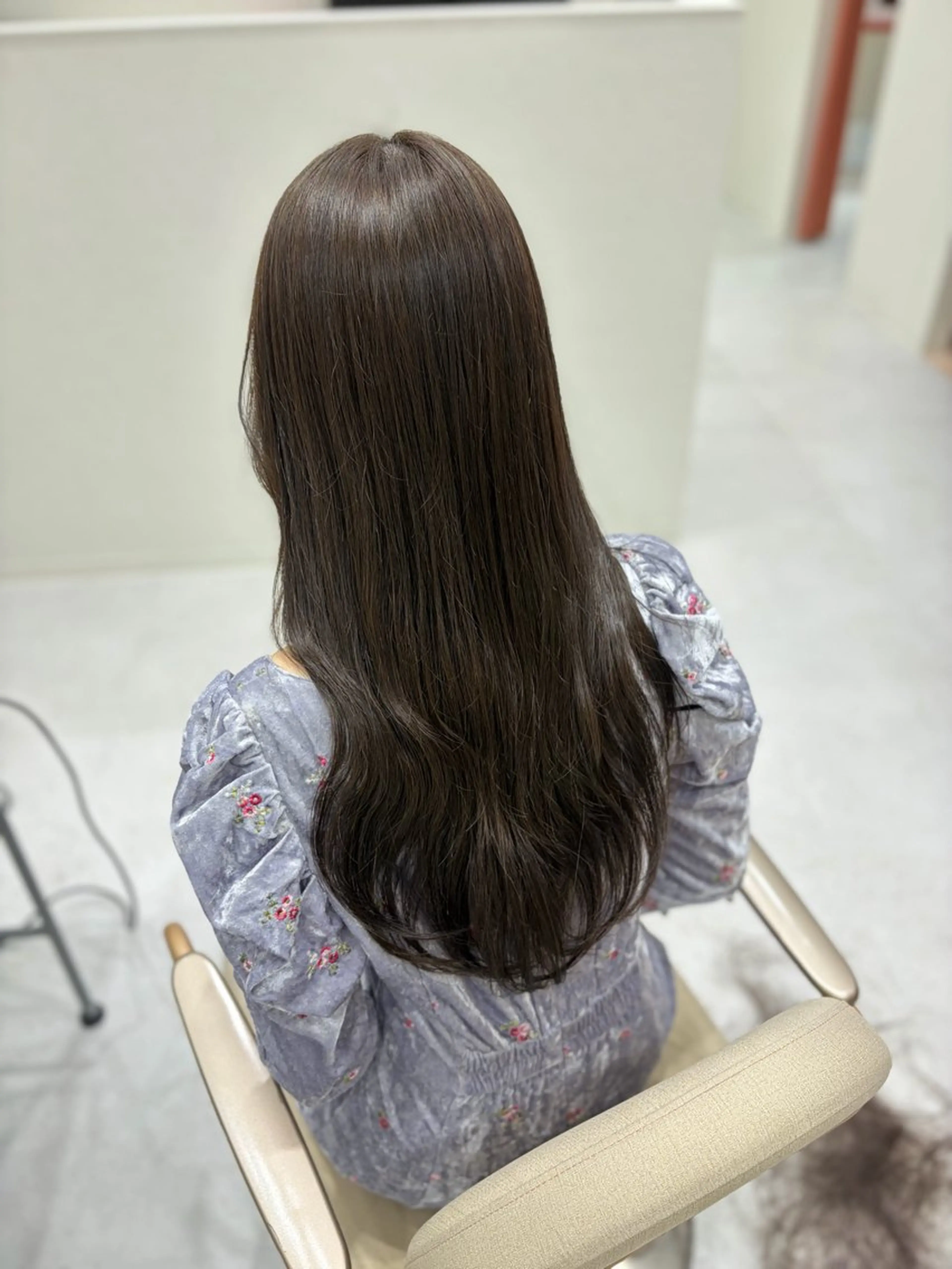 ロング カラー ブリーチ 透明感カラー ダブルカラー グレージュ ブリーチなしカラー カット ヘアカラー ヨシカ/透明感カラー 酸性ストレートのヘアスタイル