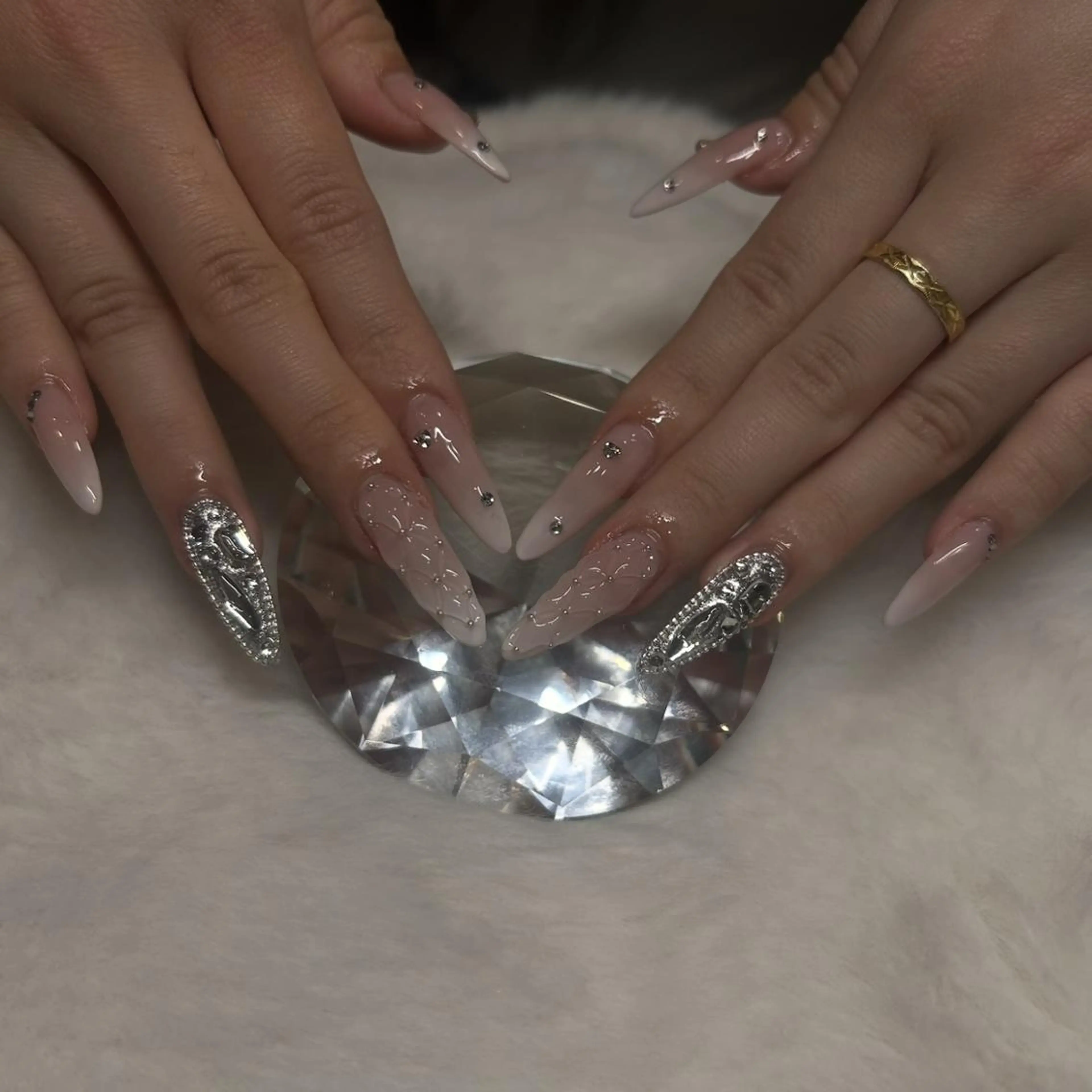 ネイル Megu 【 cutill 】のネイルデザイン