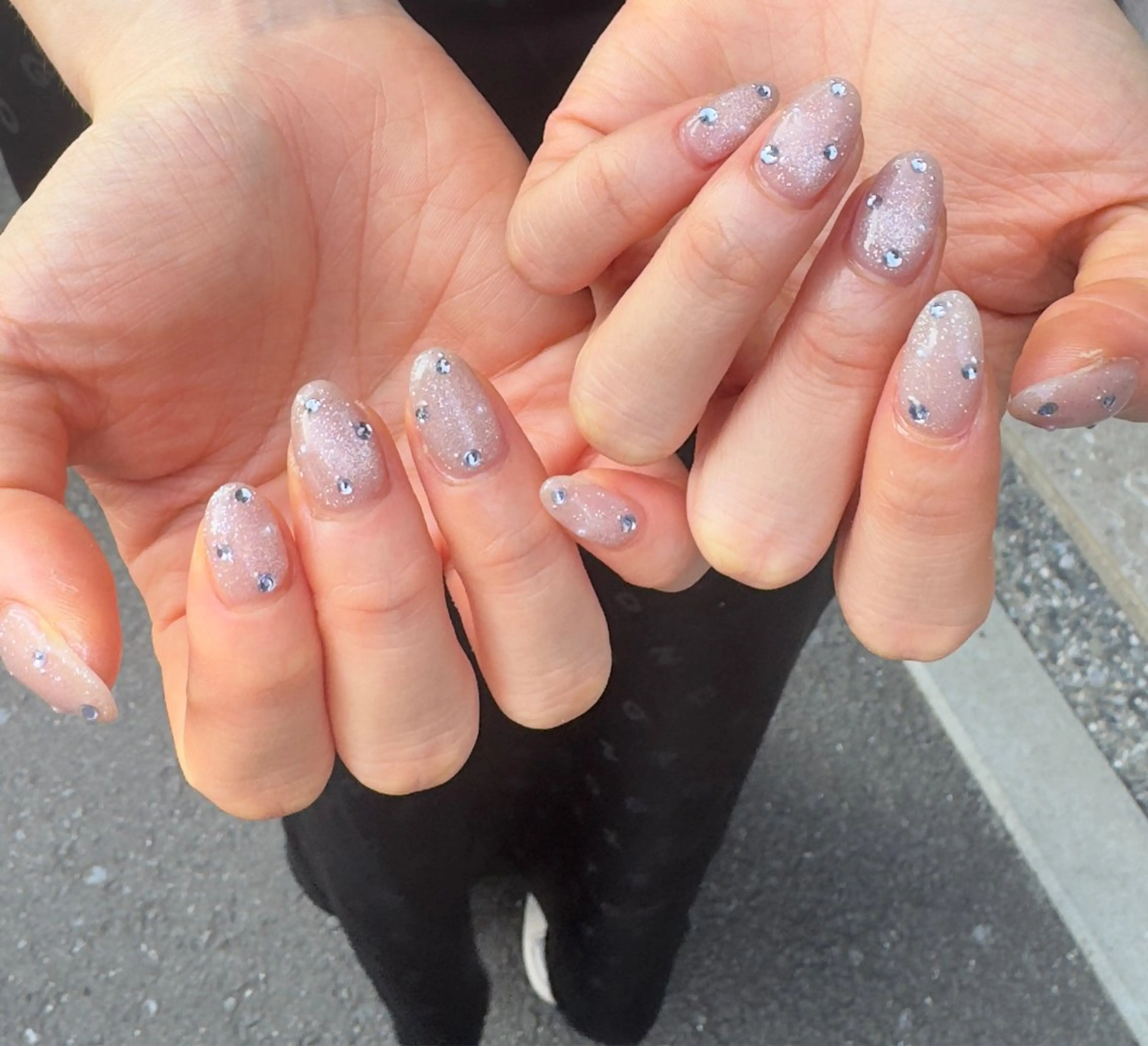 ネイル フラッシュネイル ホログラムネイル 韓国ネイル レース ラメ(グリッター) ハンドネイル MH_ Nailのネイルデザイン