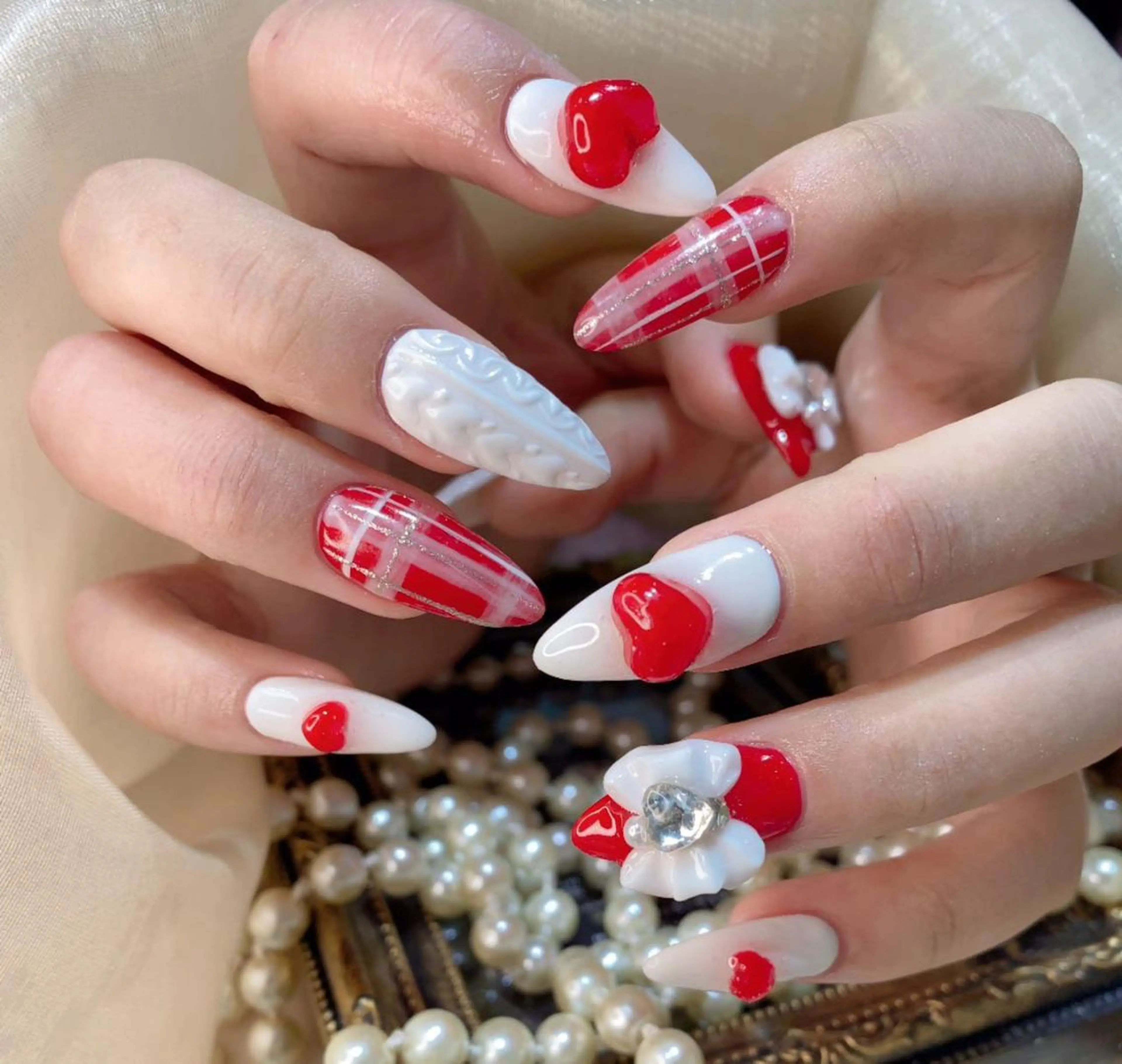 ネイル Queens 榊 まおのネイルデザイン