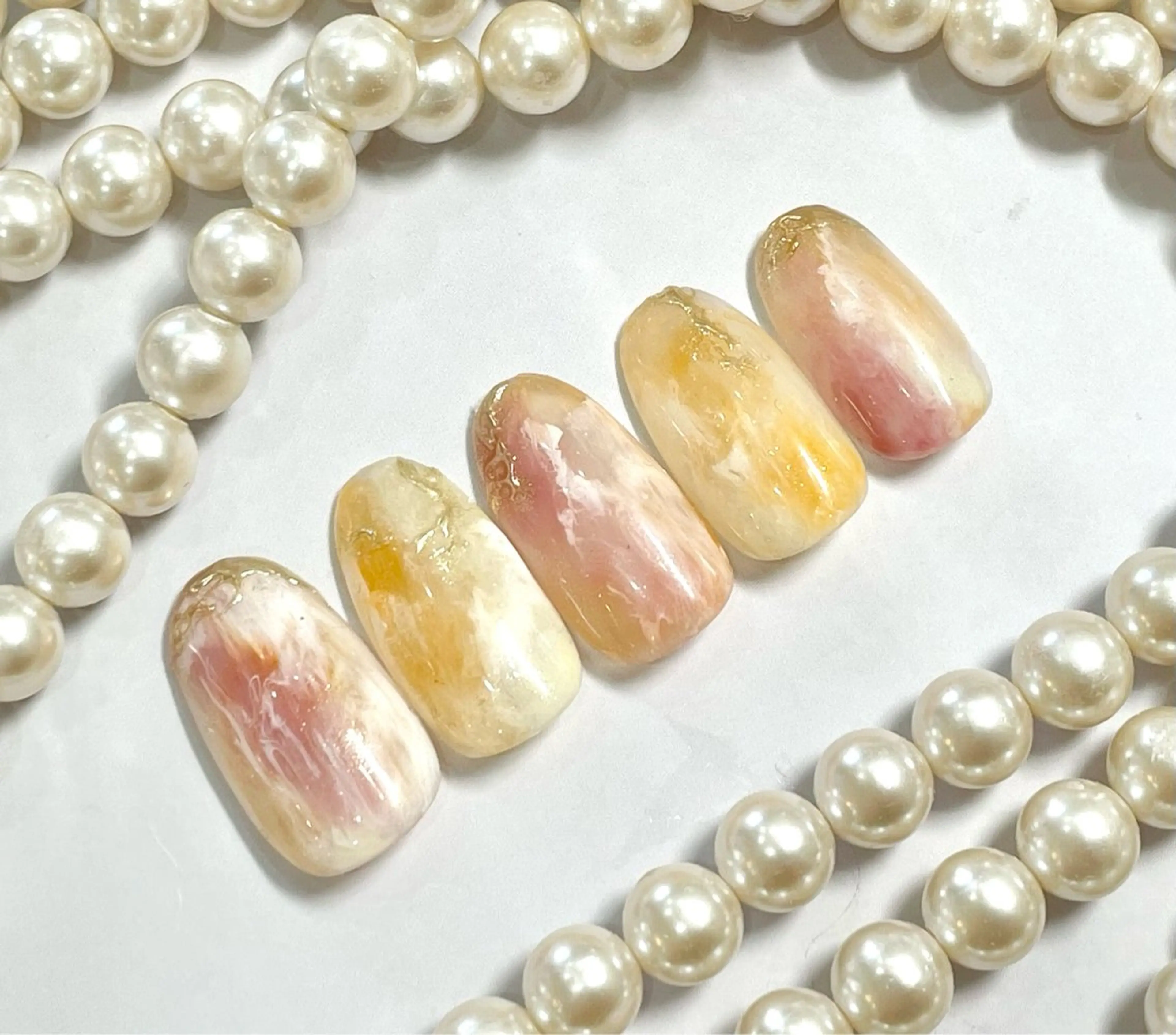 ミディアム BURGUNDY 🌹eriのネイルデザイン