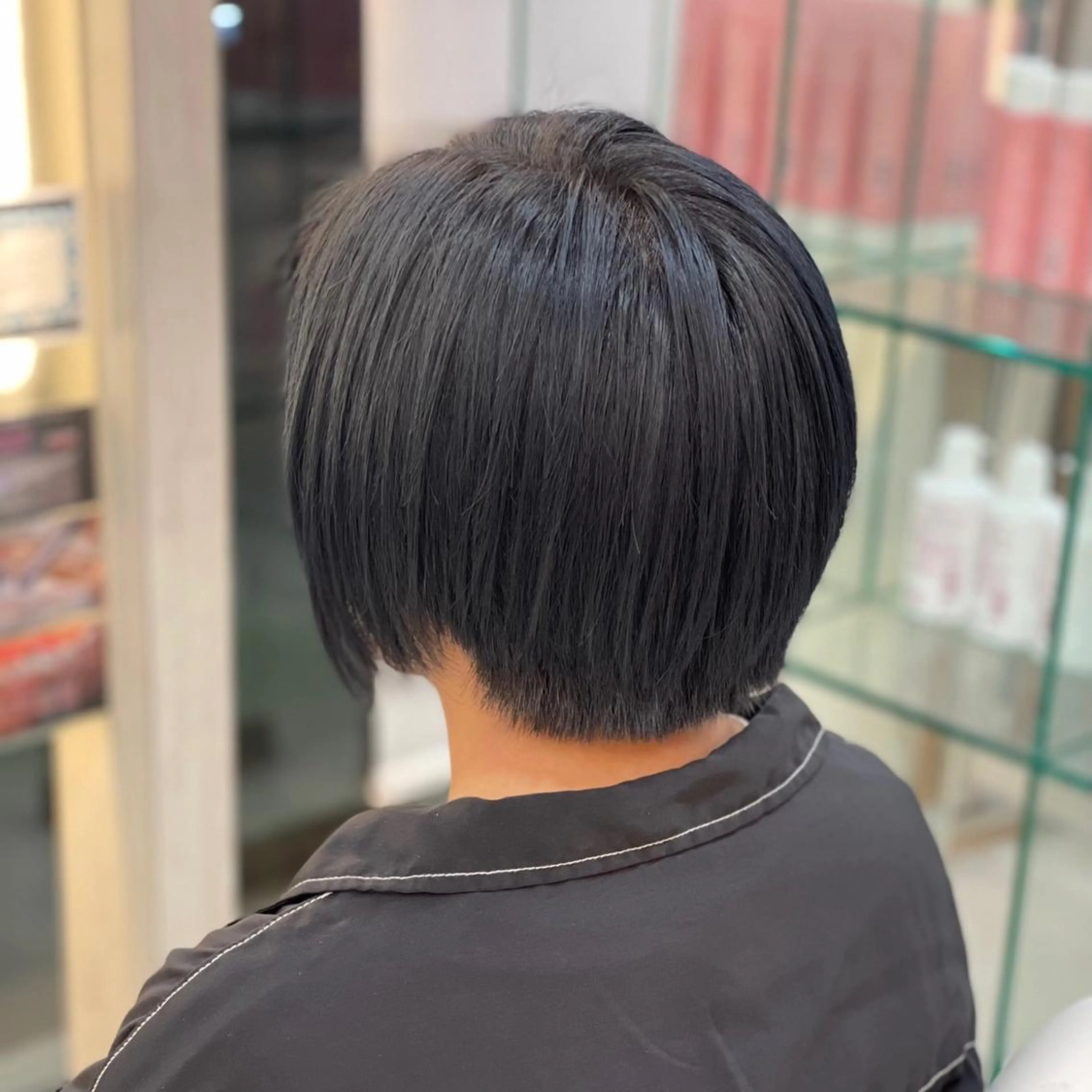 ショート カラー 猪瀬 紗耶佳のヘアスタイル