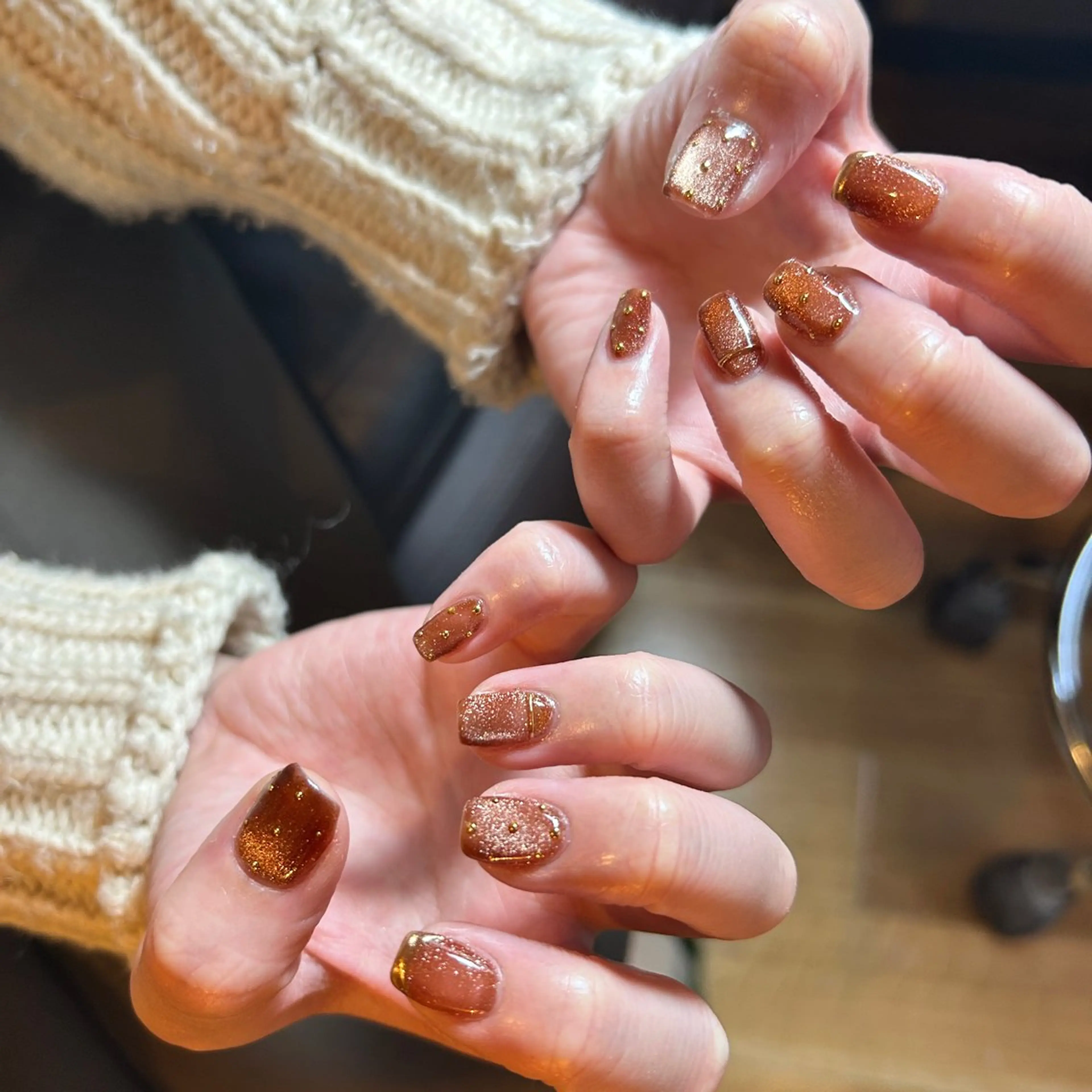 ネイル ブラウン マグネットネイル フリーランス¨̮⃝ ネイリストOKADAのネイルデザイン