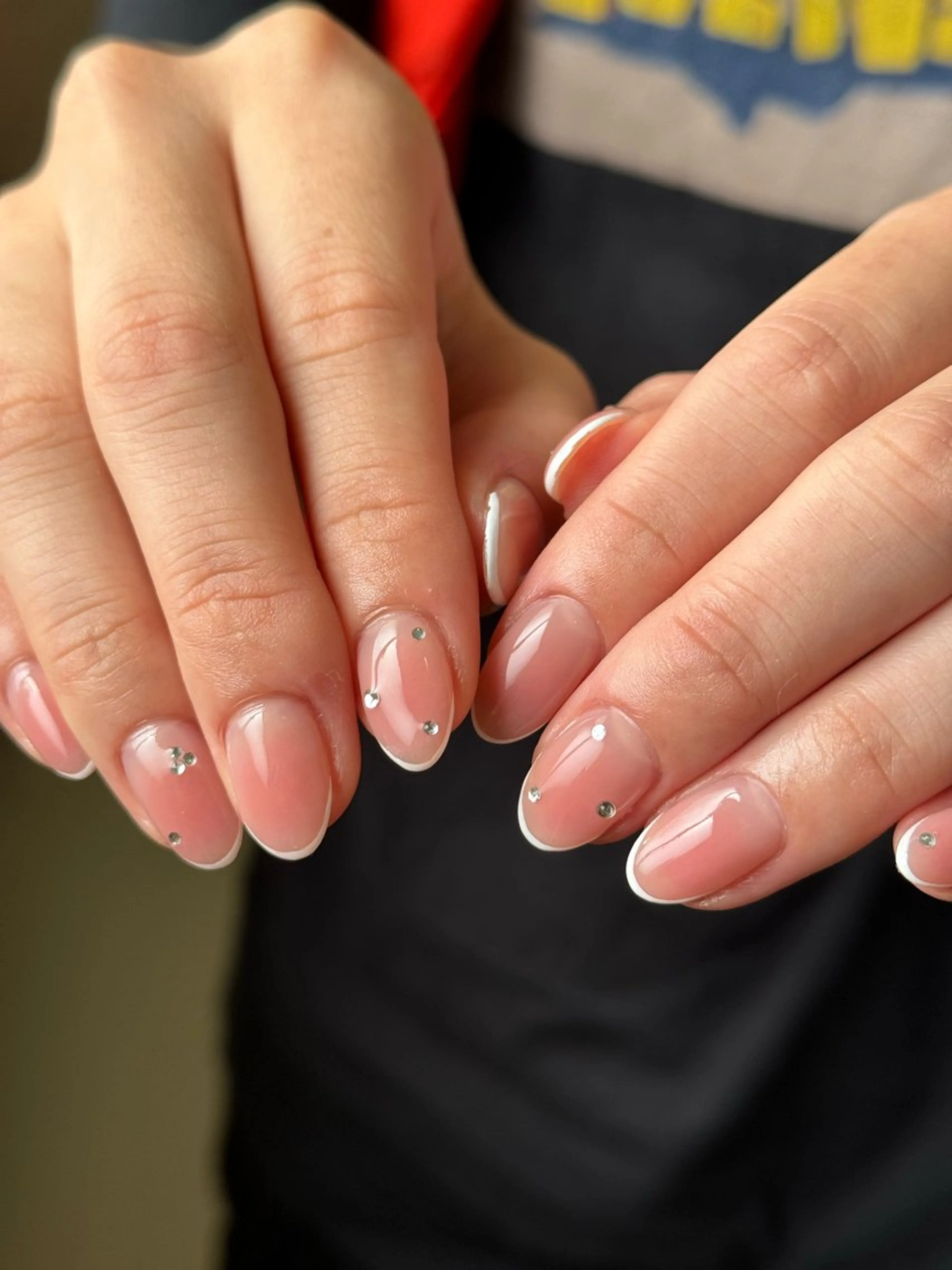 ネイル チークネイル フレンチネイル ジェルネイル パラジェル MONICA KARENのネイルデザイン