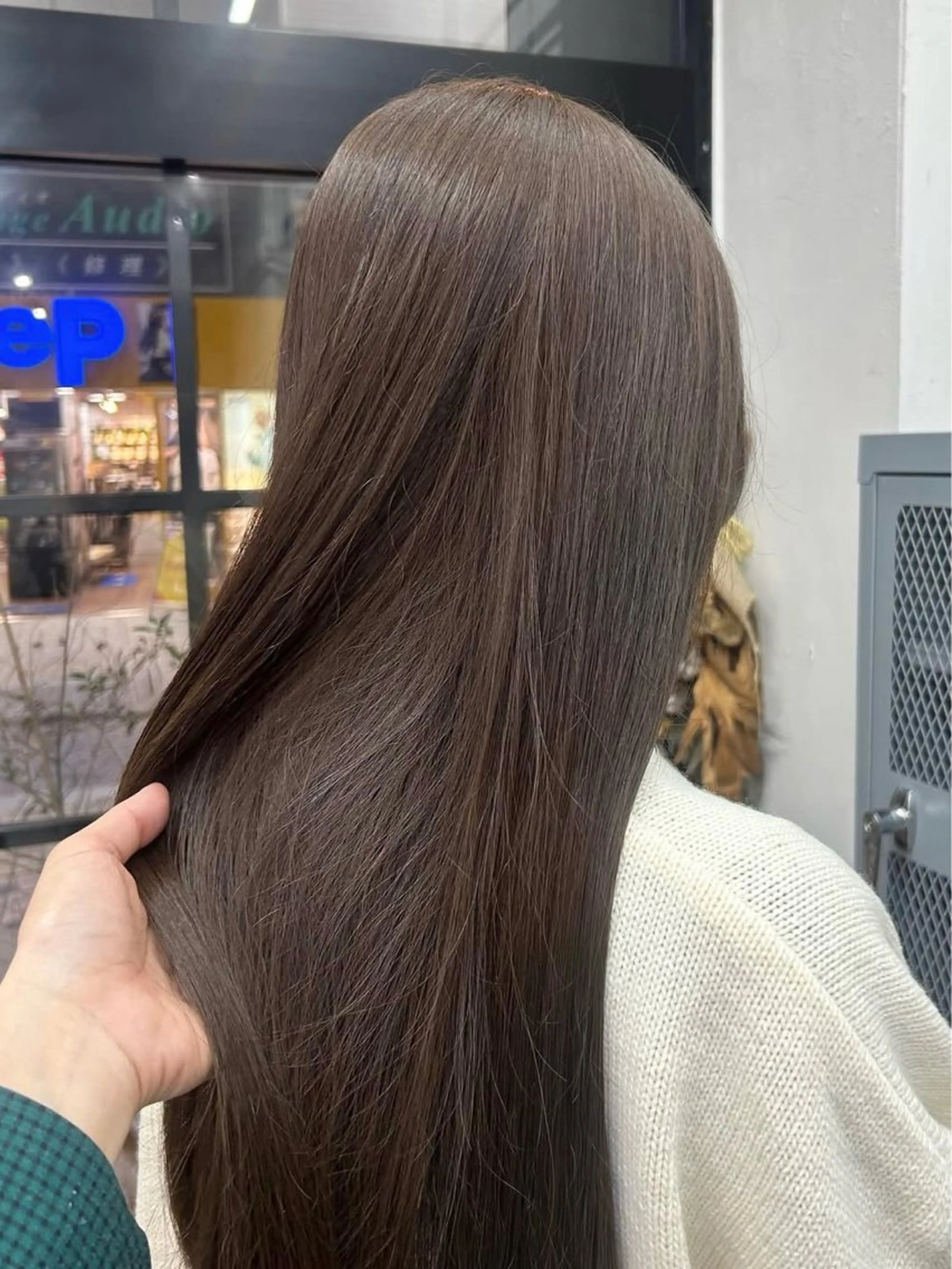 ロング カラー ブリーチ ブラウンカラー くすみブラウン オレンジ ヘアカラー トリートメント 【ハイトーンカラー】 mizukiのヘアスタイル