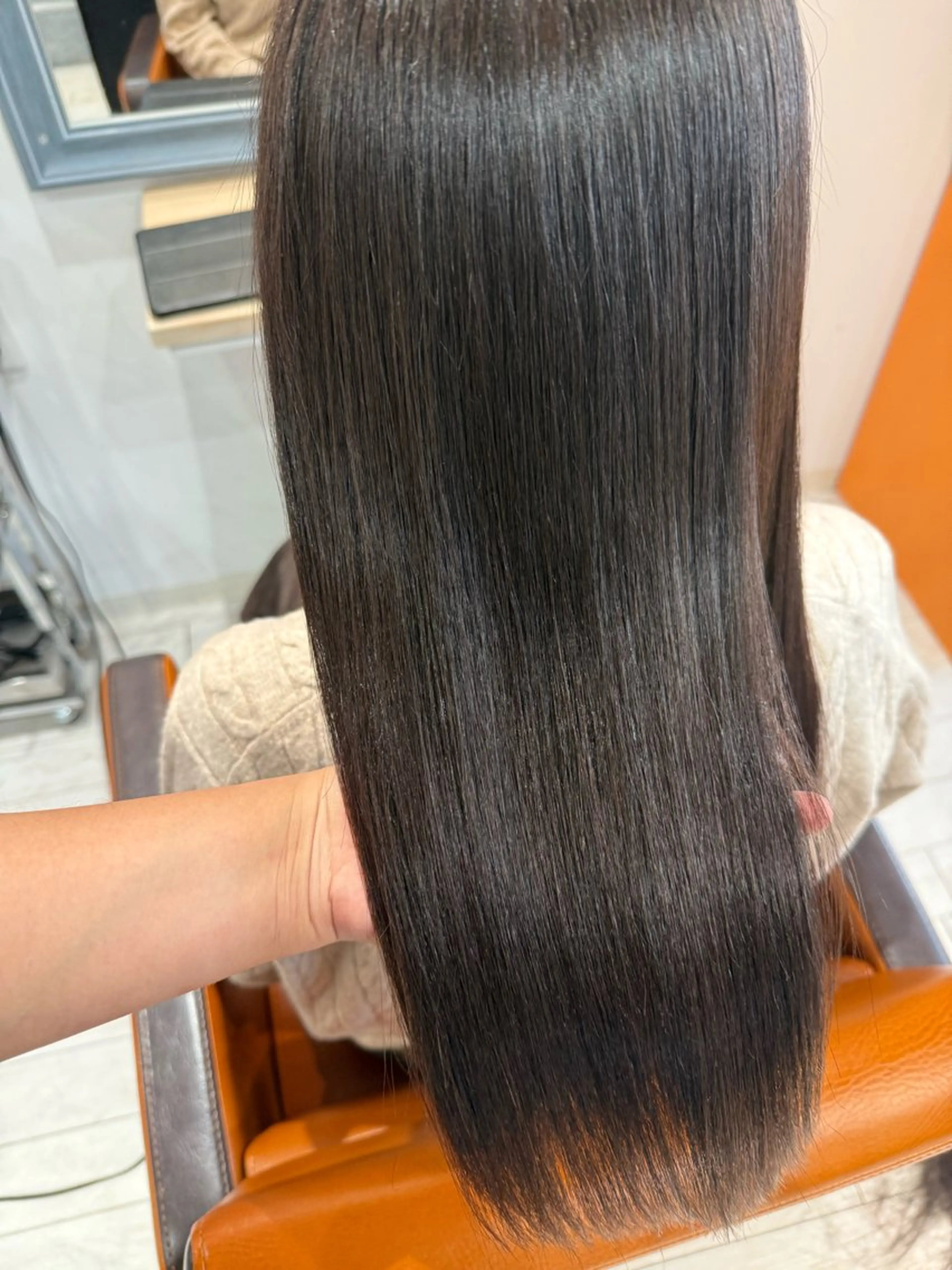 セミロング カット 縮毛矯正 トリートメント 🍊髪質改善🍊縮毛 矯正🍊濱野紗奈🍊のヘアスタイル