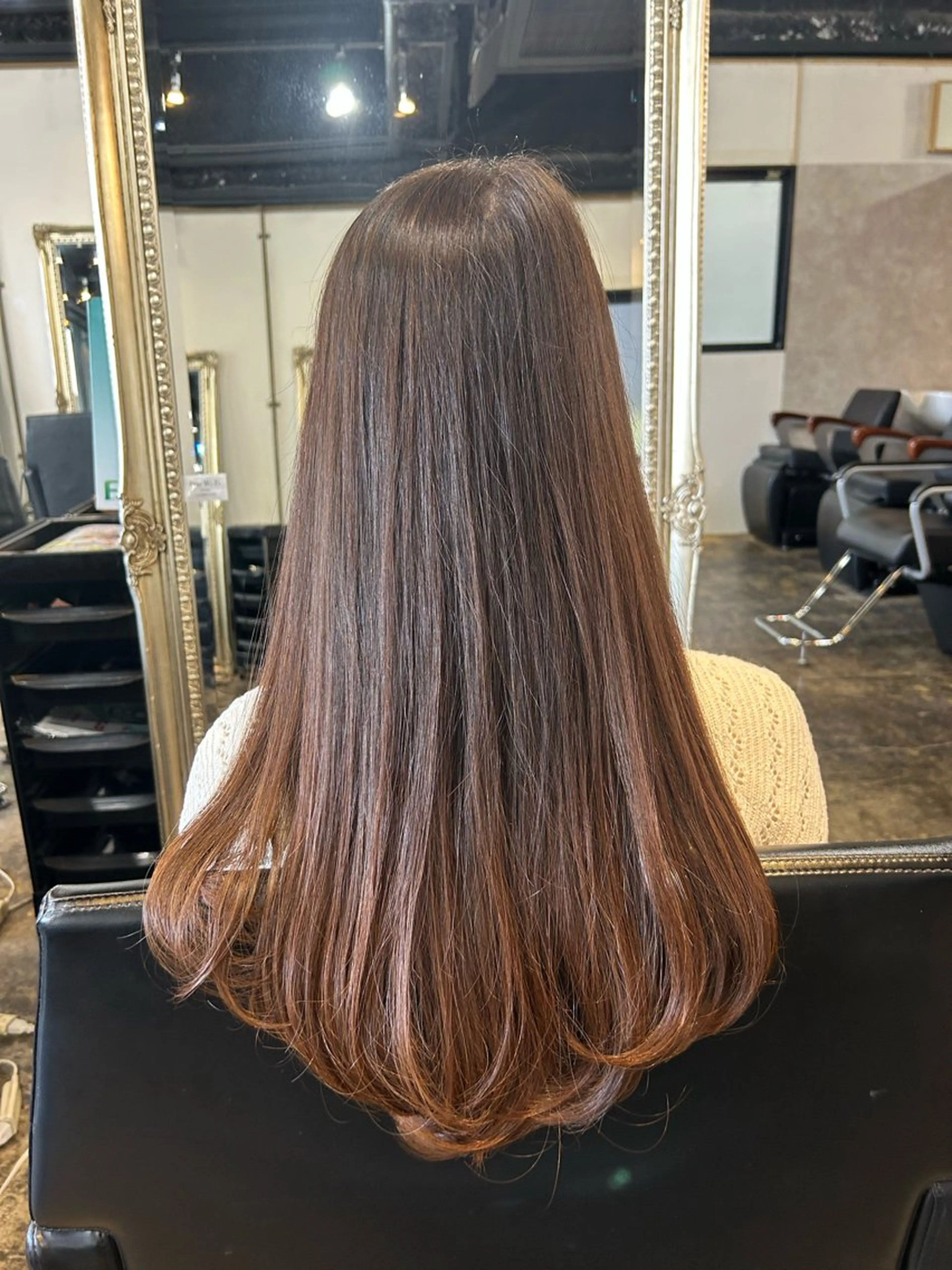 ロング カット Julia🖤 縮毛矯正🌬️🩵のヘアスタイル