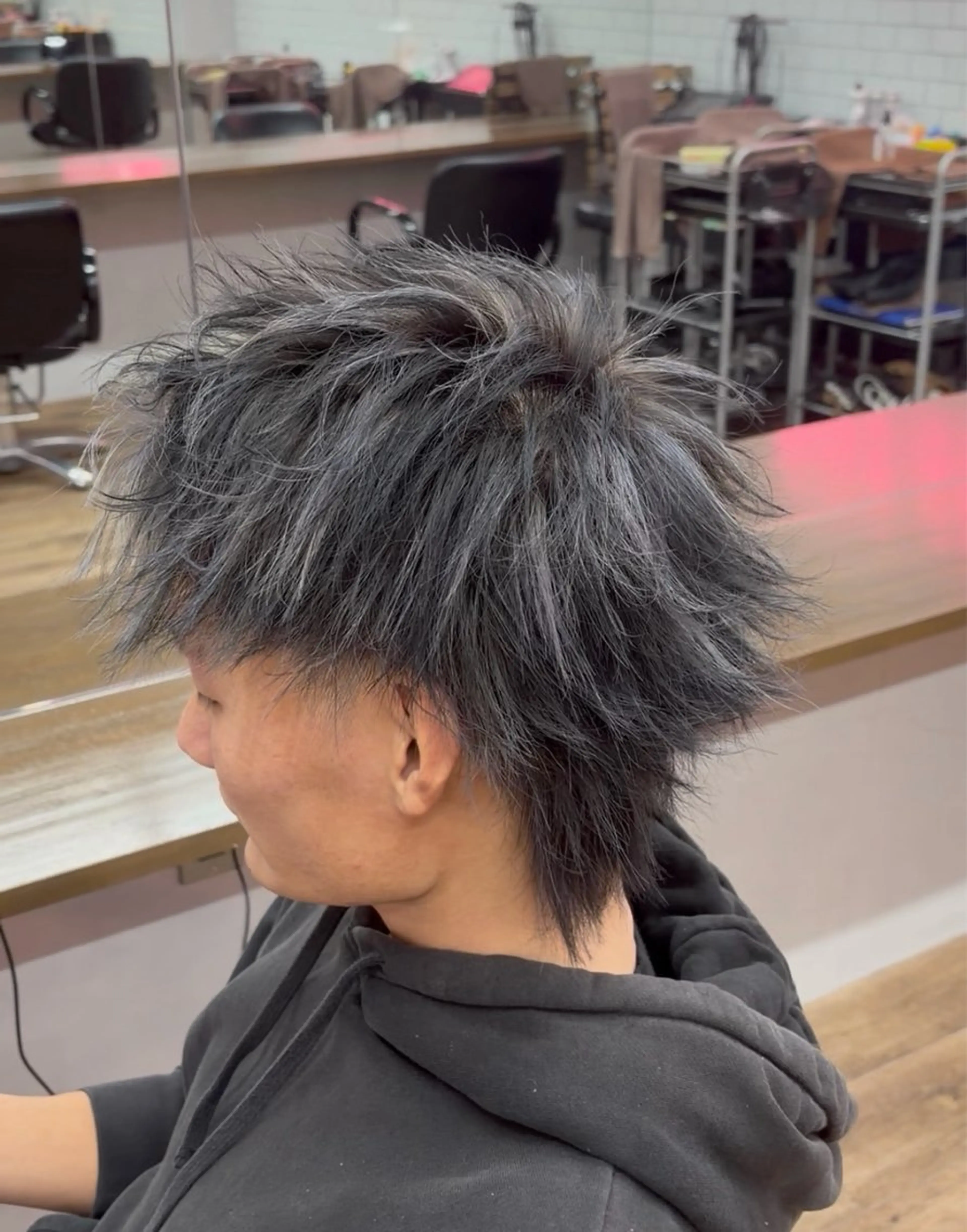 カラー メンズ メンズハイライト ハイライトカラー 神田 姫奈のヘアスタイル