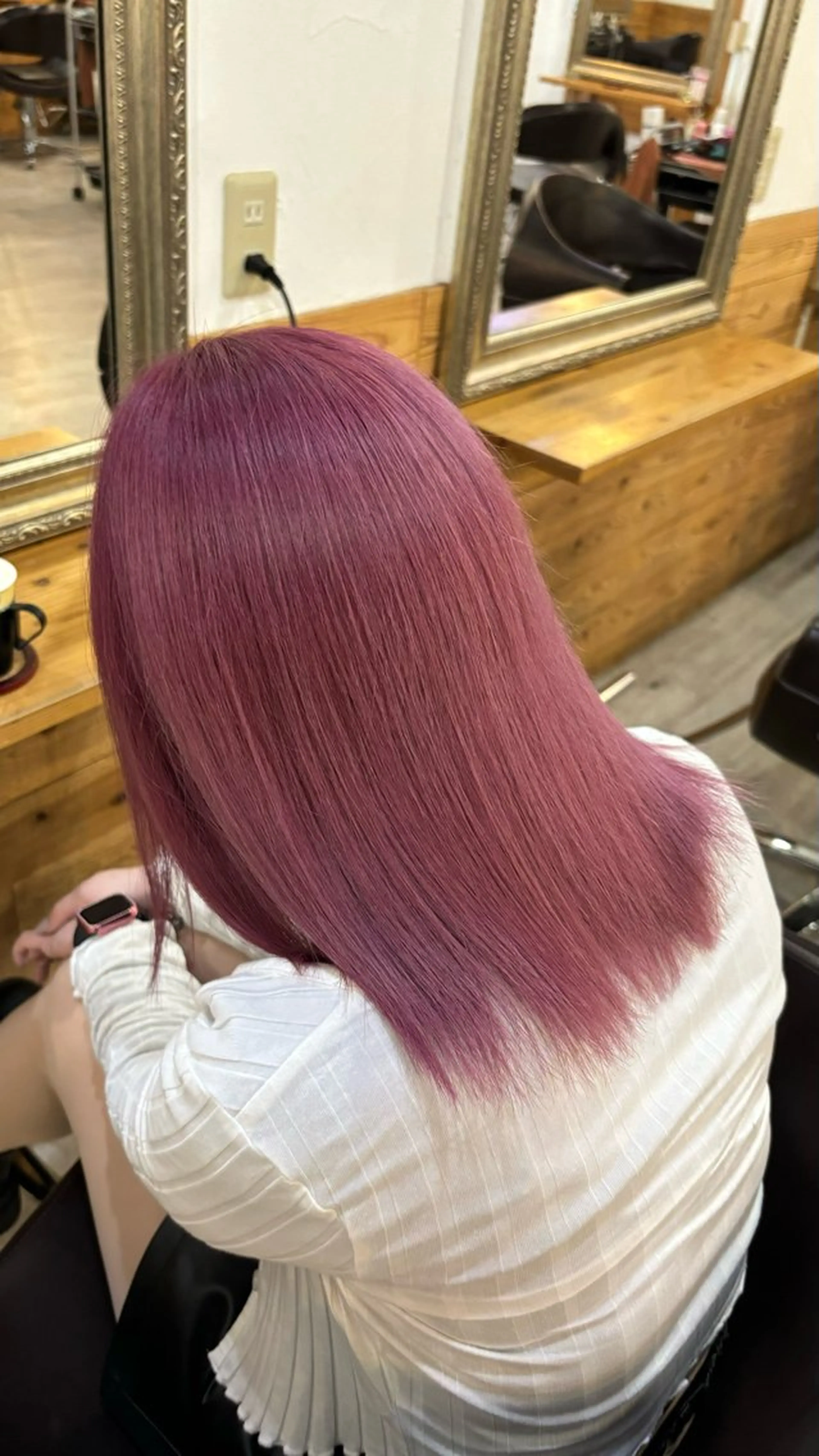 ミディアム 10代20代指名No .1/艶髪カラー特化のヘアスタイル