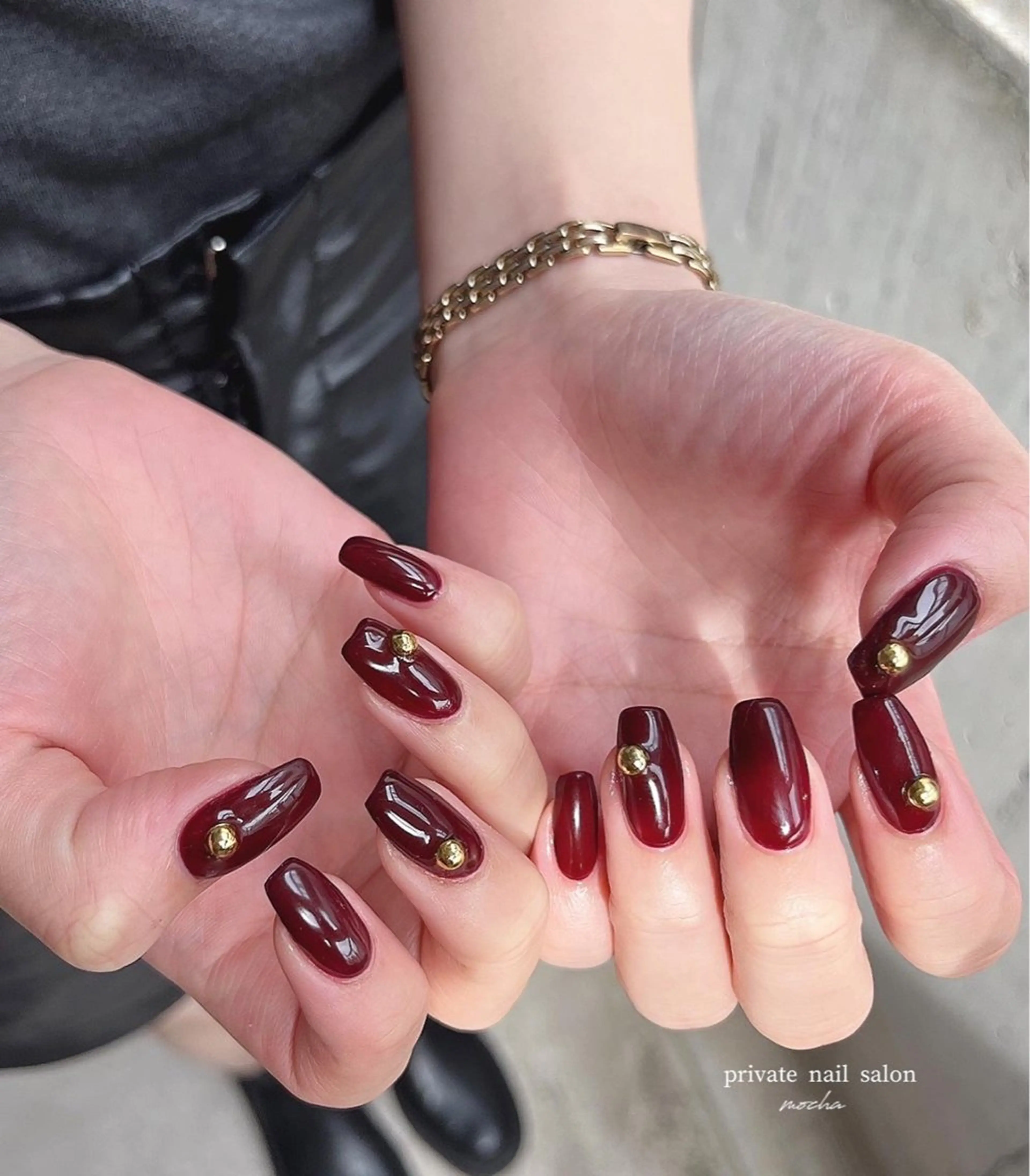 ネイル カジュアル チークネイル フレンチネイル ジェルネイル ゴールド ハンドネイル mocha nailのネイルデザイン