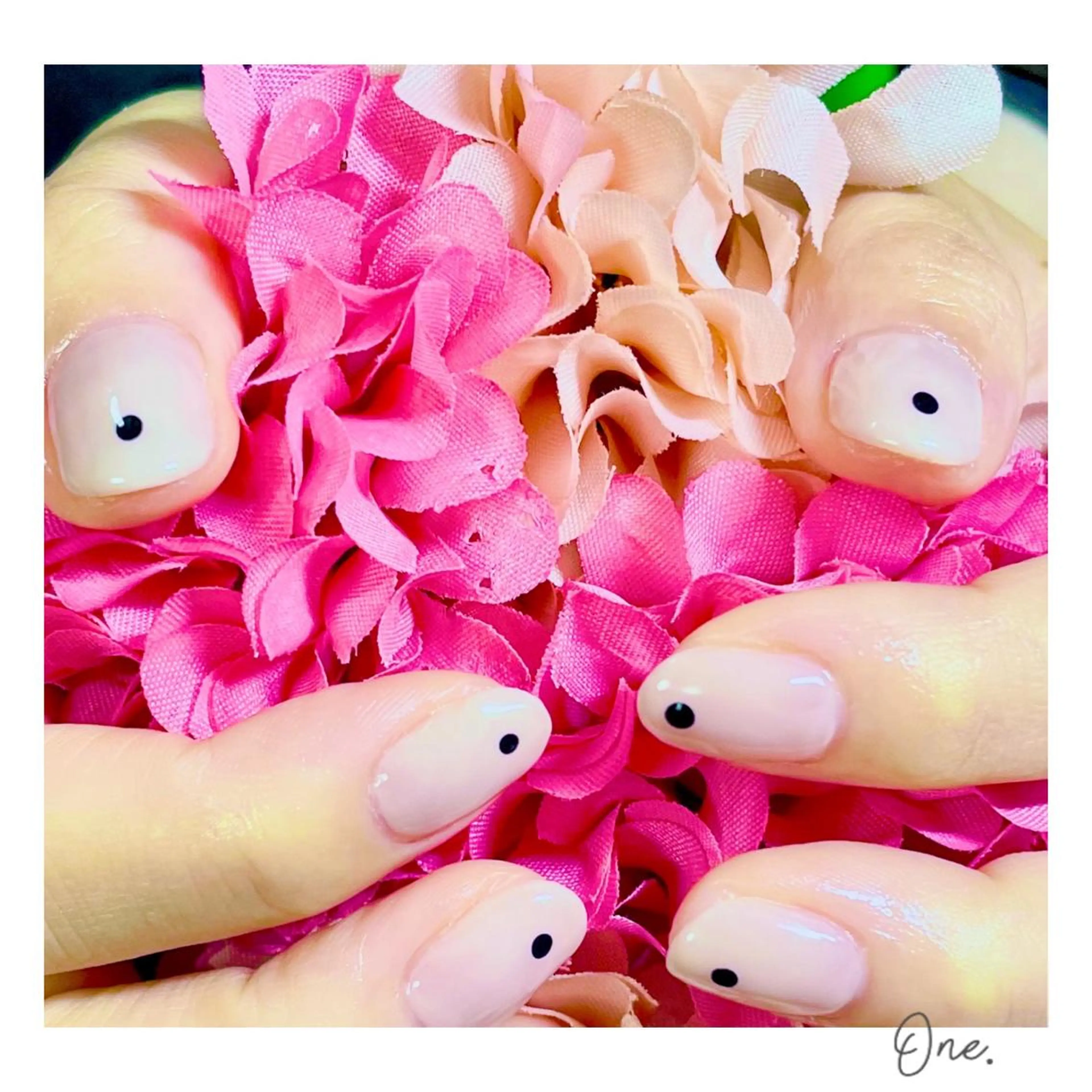 ネイル ドット 田中 愛未のネイルデザイン