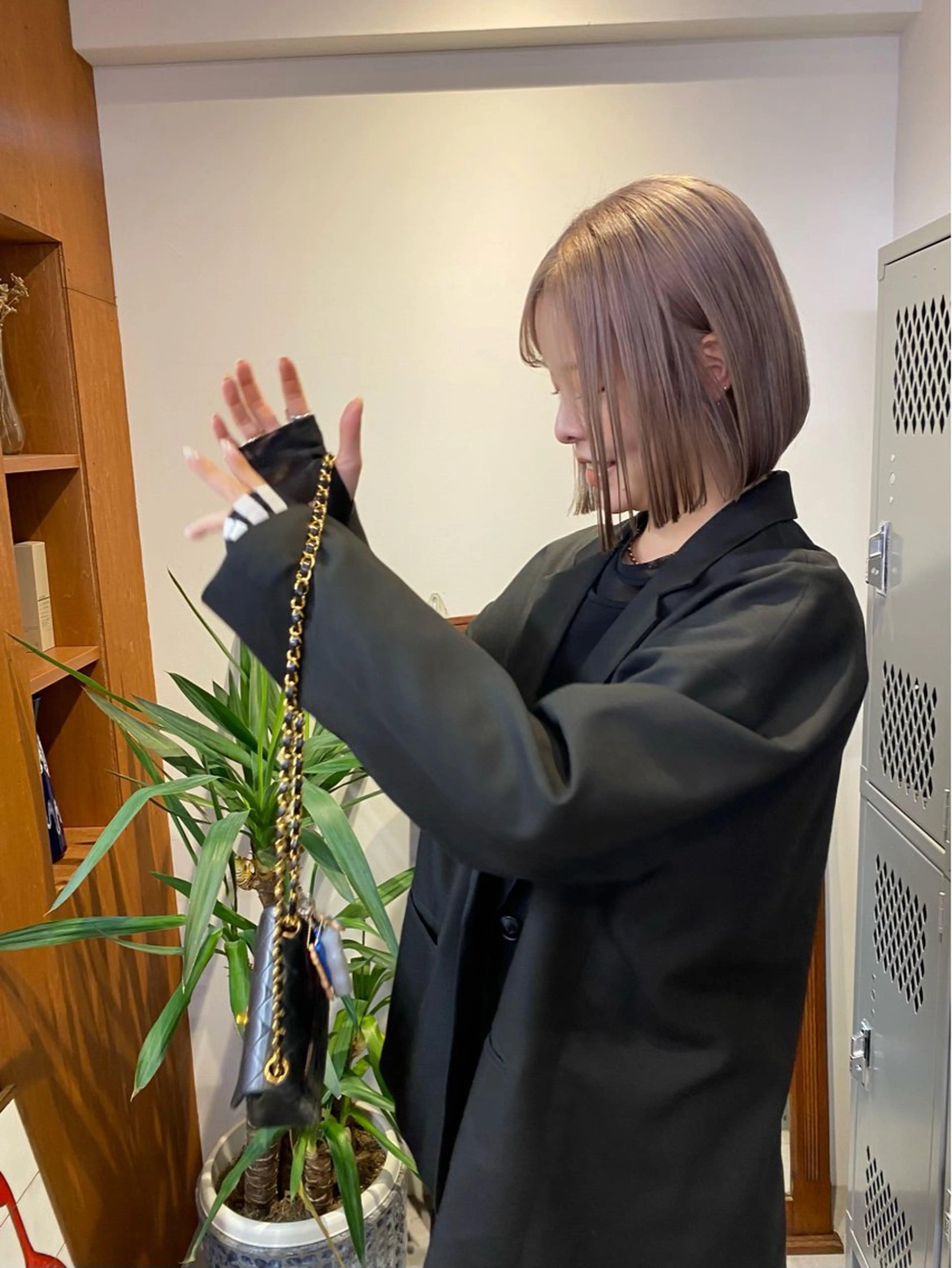 ショート カラー トレンド/天神大名 ハイトーン/レイヤーのヘアスタイル