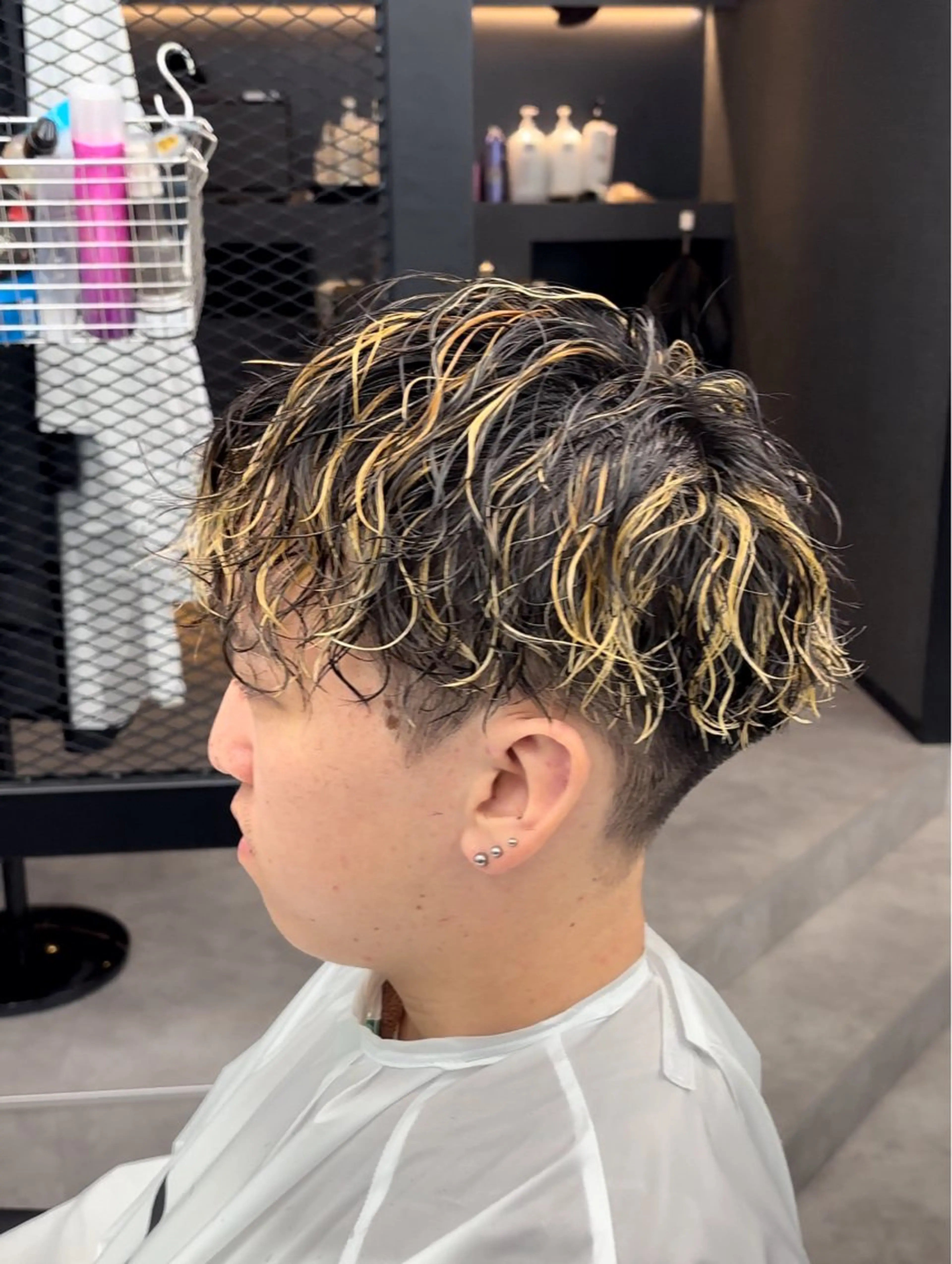 カラー パーマ メンズ メンズハイライト メンズパーマ ハイライトカラー 渋谷メンズパーマ 渡邊優輝のヘアスタイル