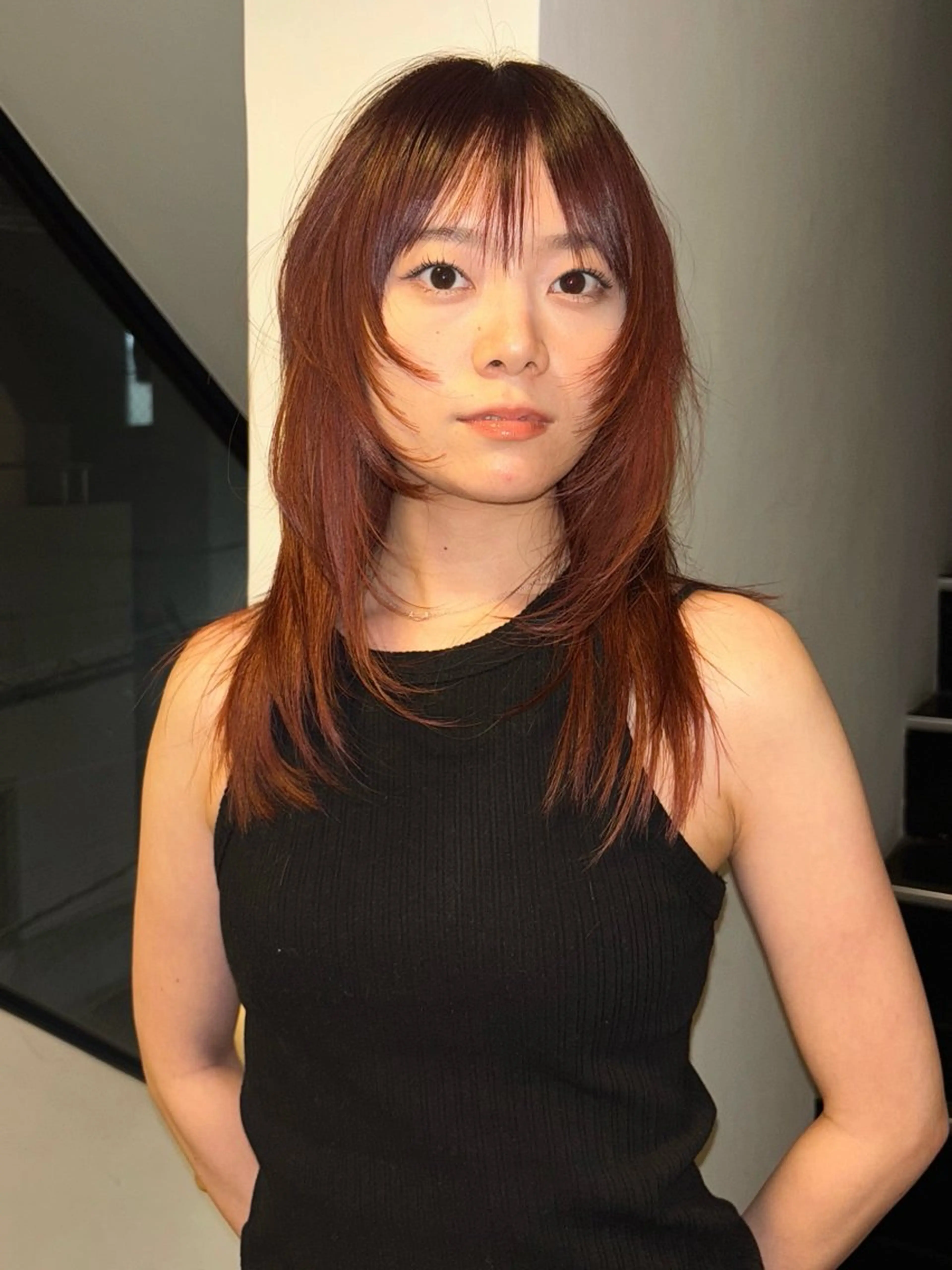 セミロング カラー オレンジ レイヤーカット ファッションに 溶け込むstyleのヘアスタイル