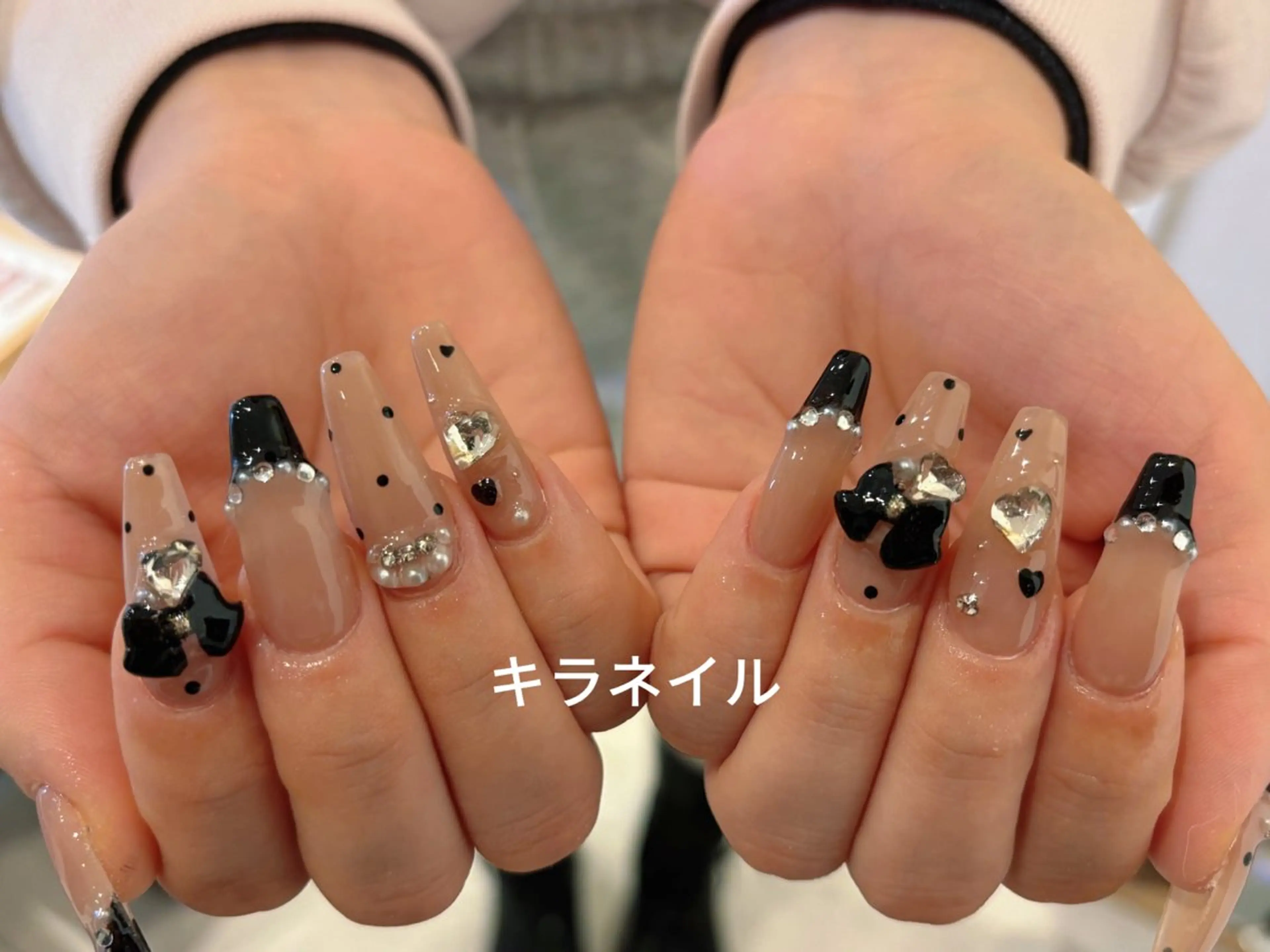 ネイル ハンドネイル 💗ココ✨🪞 🎀co coのネイルデザイン