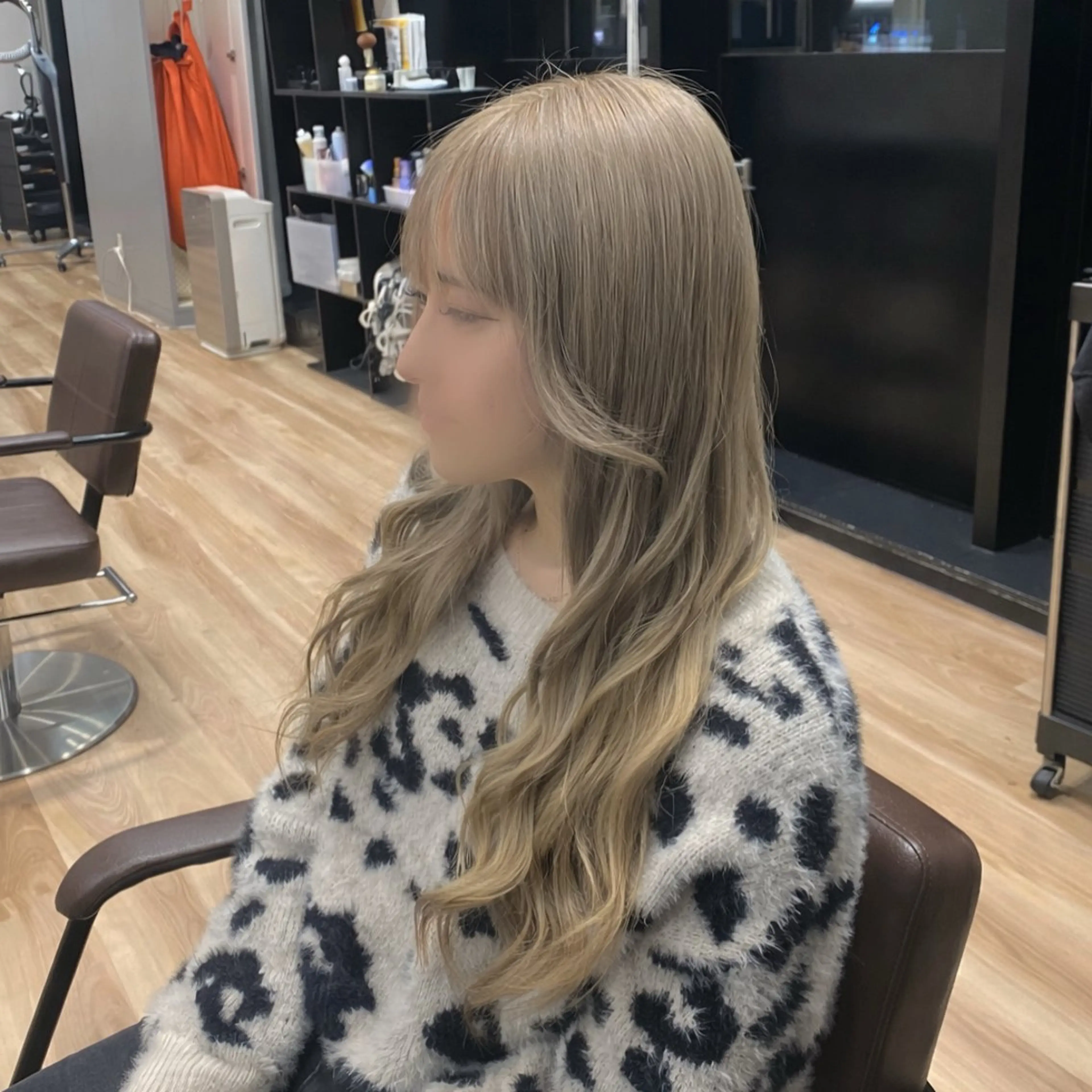 ロング ハイライト ヘアカラー 韓国ヘア🇰🇷 藤江 広人のヘアスタイル