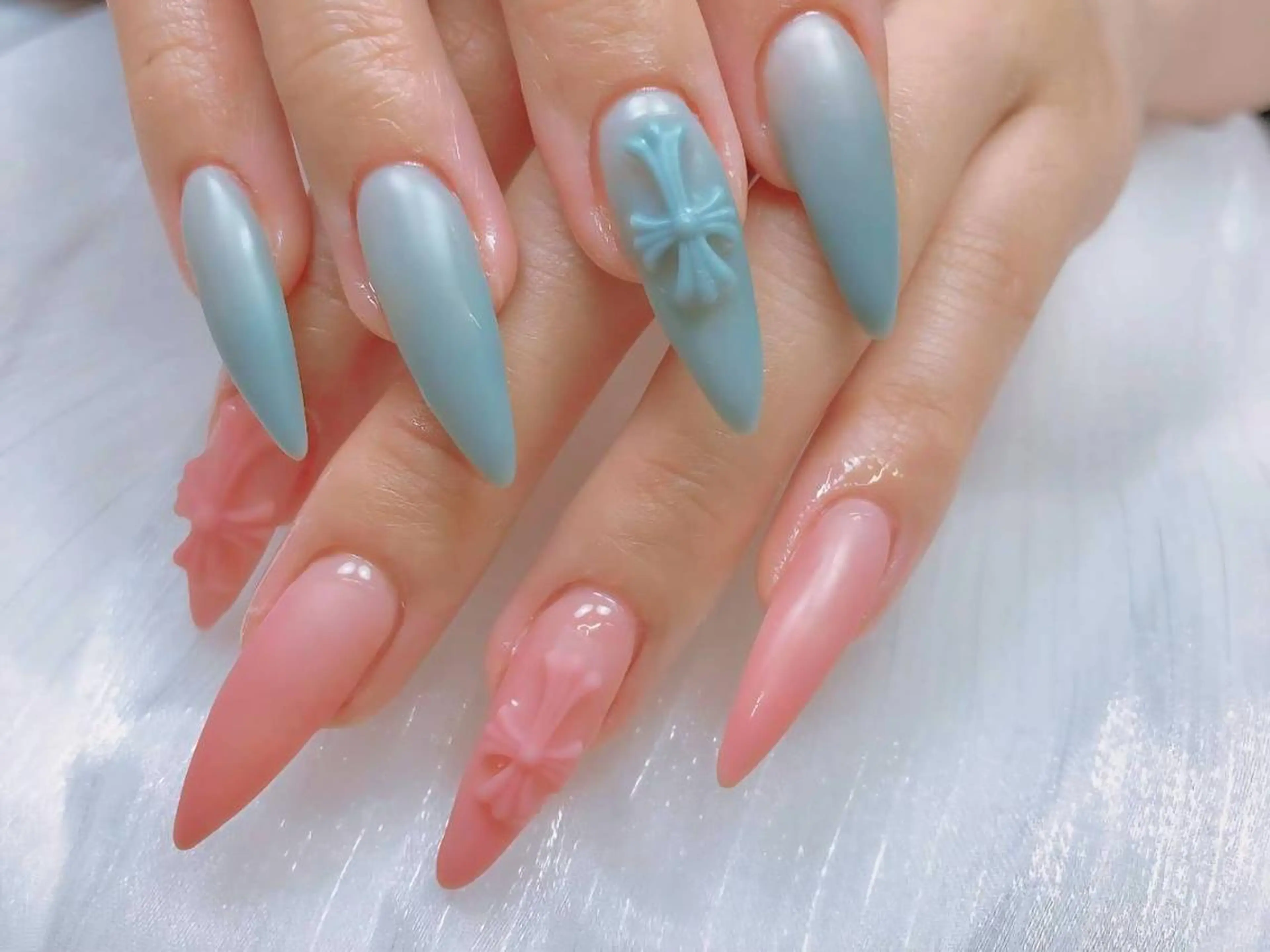 ネイル ジェルネイル 韓国ネイル パラジェル ワンホンネイル MIHANA Jr Nailistのネイルデザイン