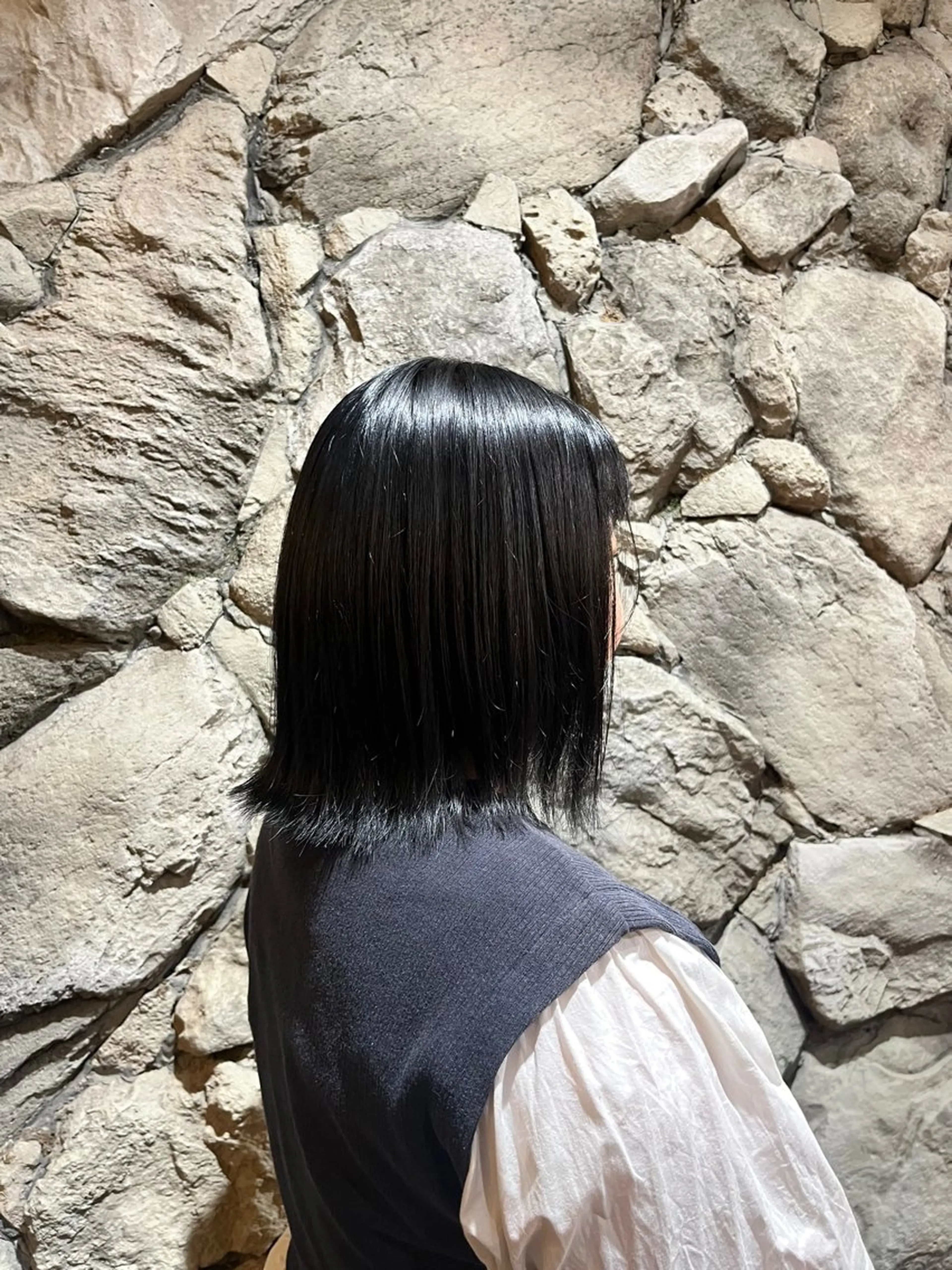 ミディアム カラー 黒髪 ブルーカラー ブルーブラック カット ハイトーン/ボブ/ 髪質改善🦖mahoのヘアスタイル