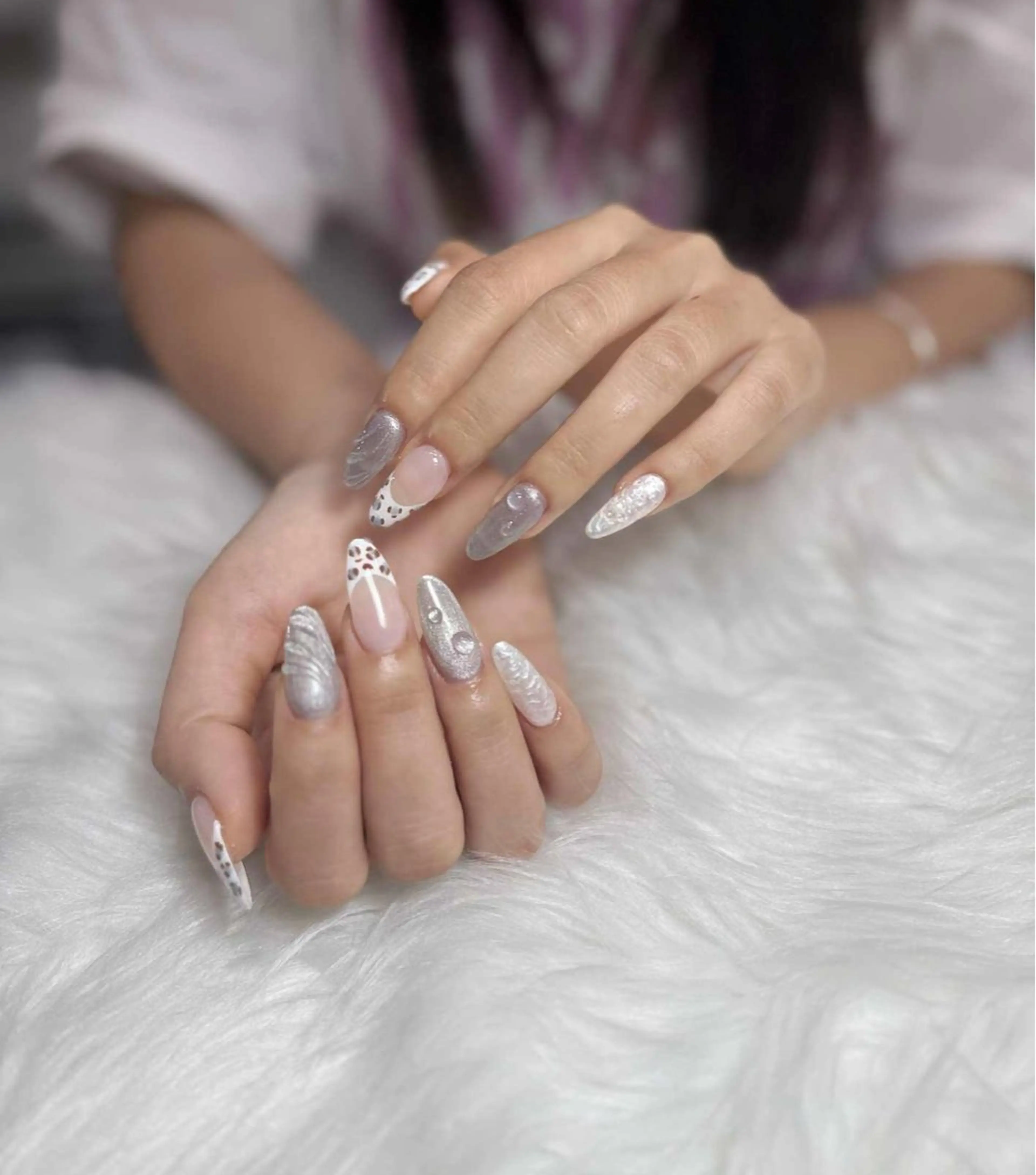 ネイル オーロラネイル チークネイル フットネイル フレンチネイル ジェルネイル ハンドネイル Nichi Nailsのネイルデザイン