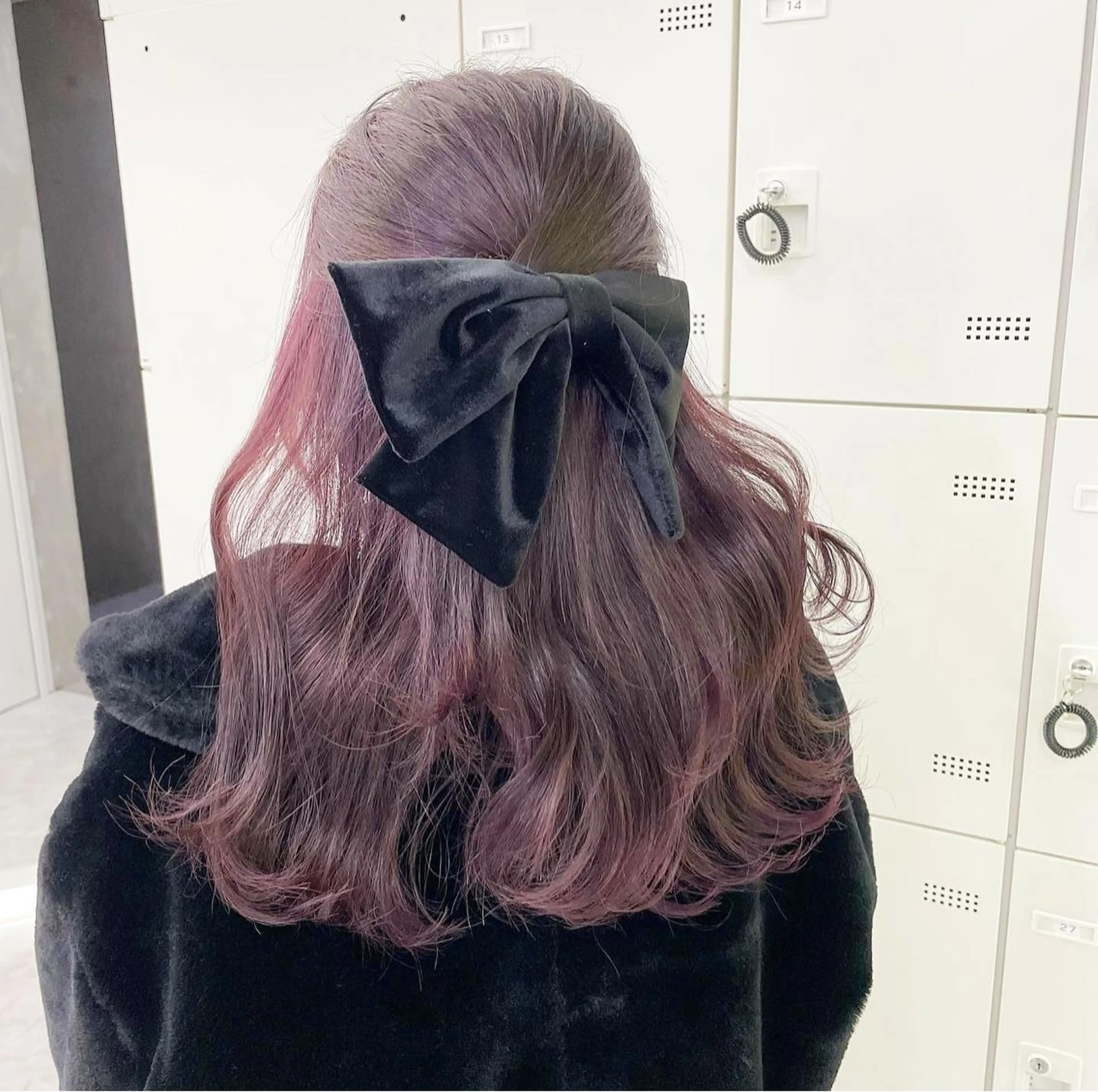 ロング カラー ブリーチ ラベンダーカラー ピンクカラー ピンクラベンダー ヘアカラー トリートメント 淡色ラベンダー♡ ニーナ🎀🦙のヘアスタイル