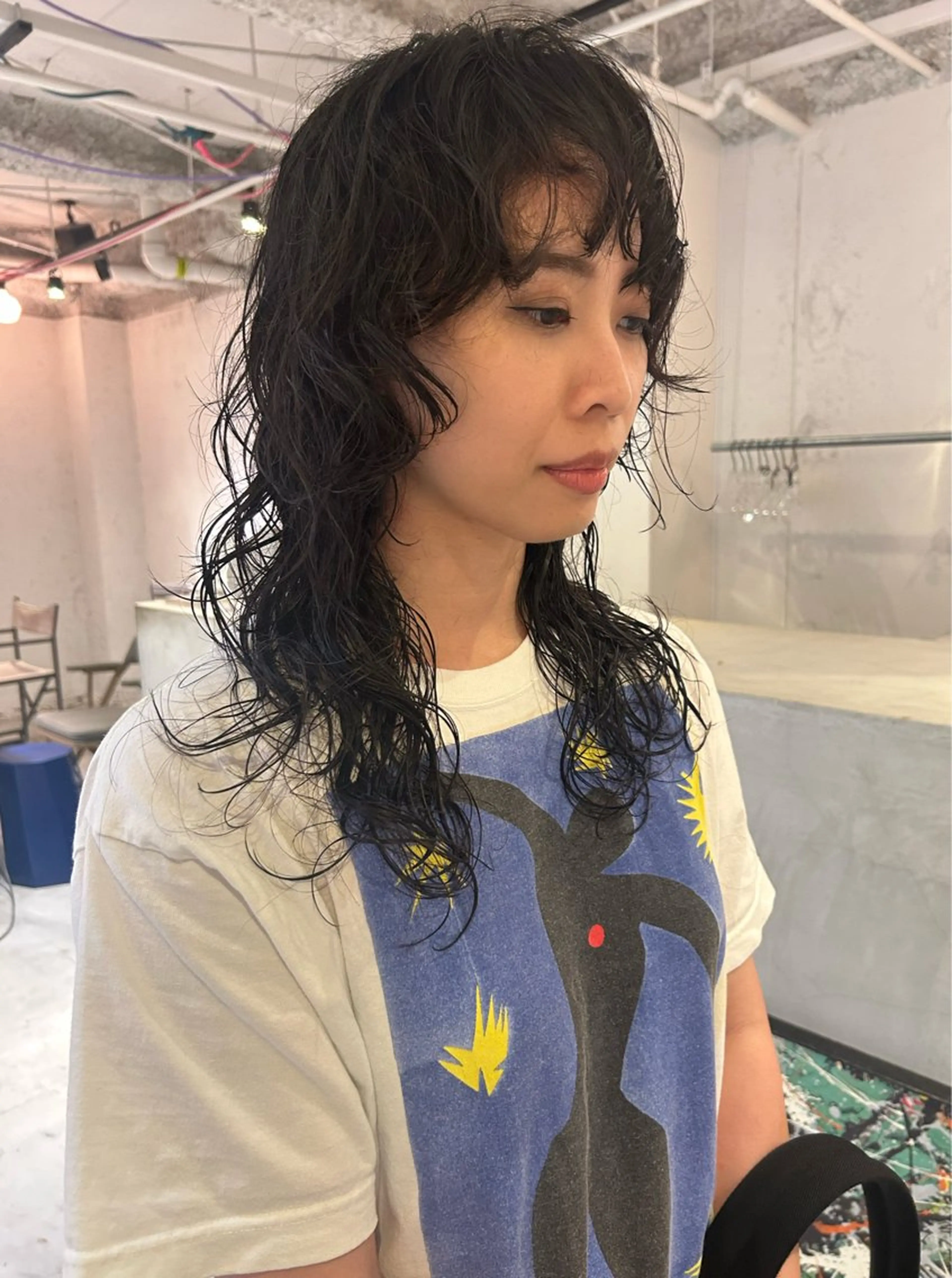 ロング パーマ レイヤーカット カット パーマ トリートメント Loom.所属・村上雅人 ナチュラルモードのヘアスタイル