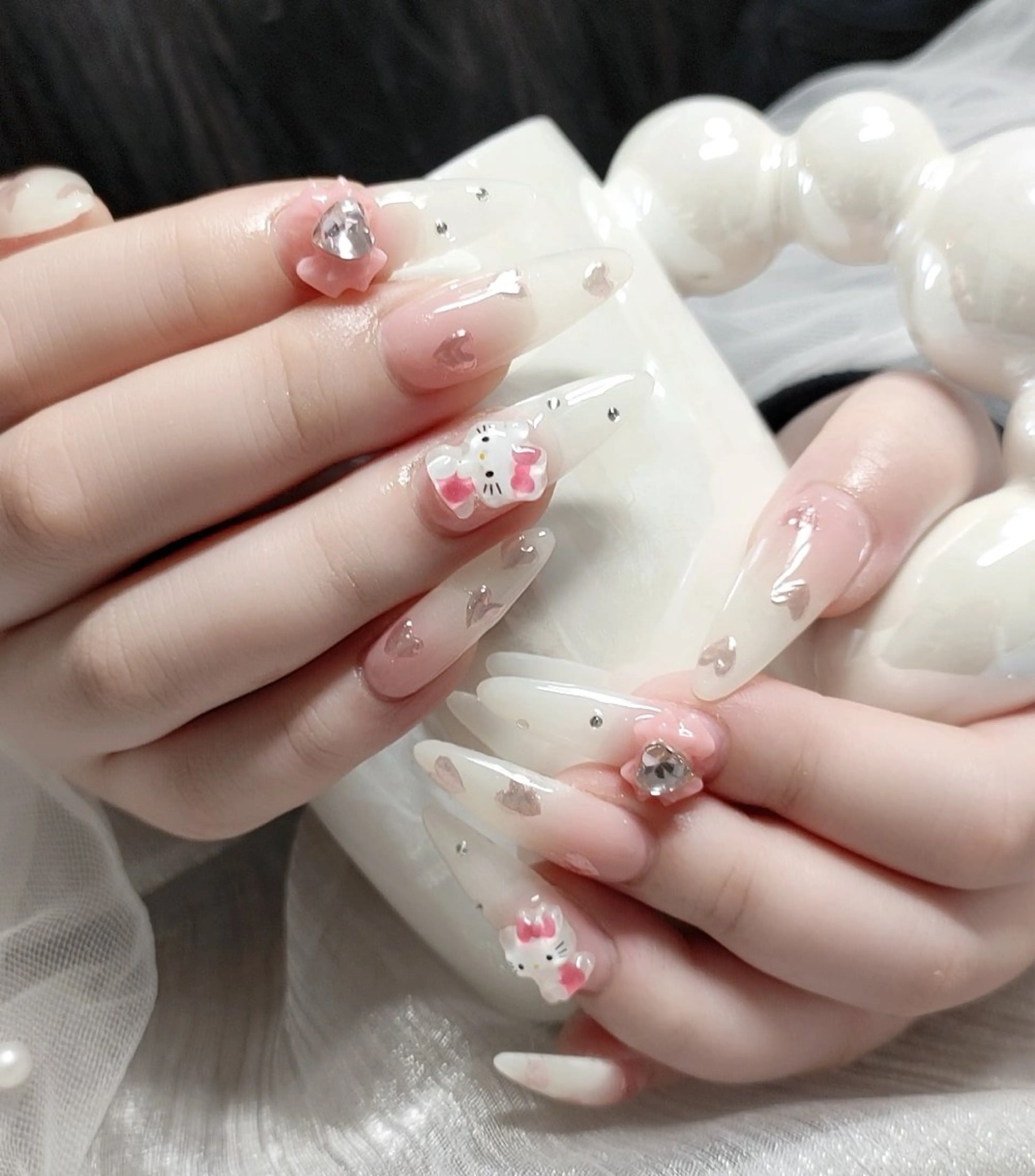 ネイル &ME ネイルサロンのネイルデザイン