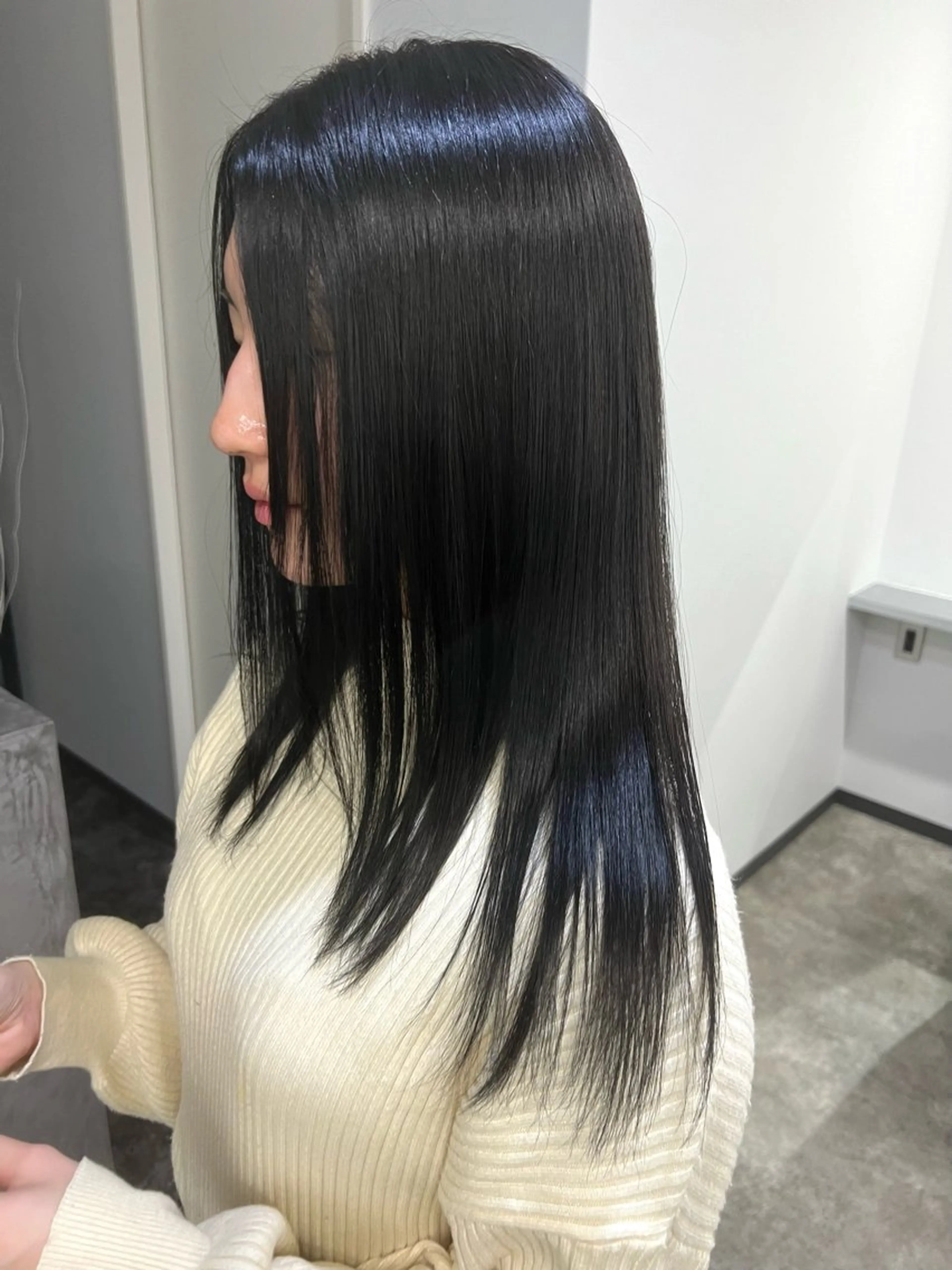 セミロング 宮城 萌のヘアスタイル