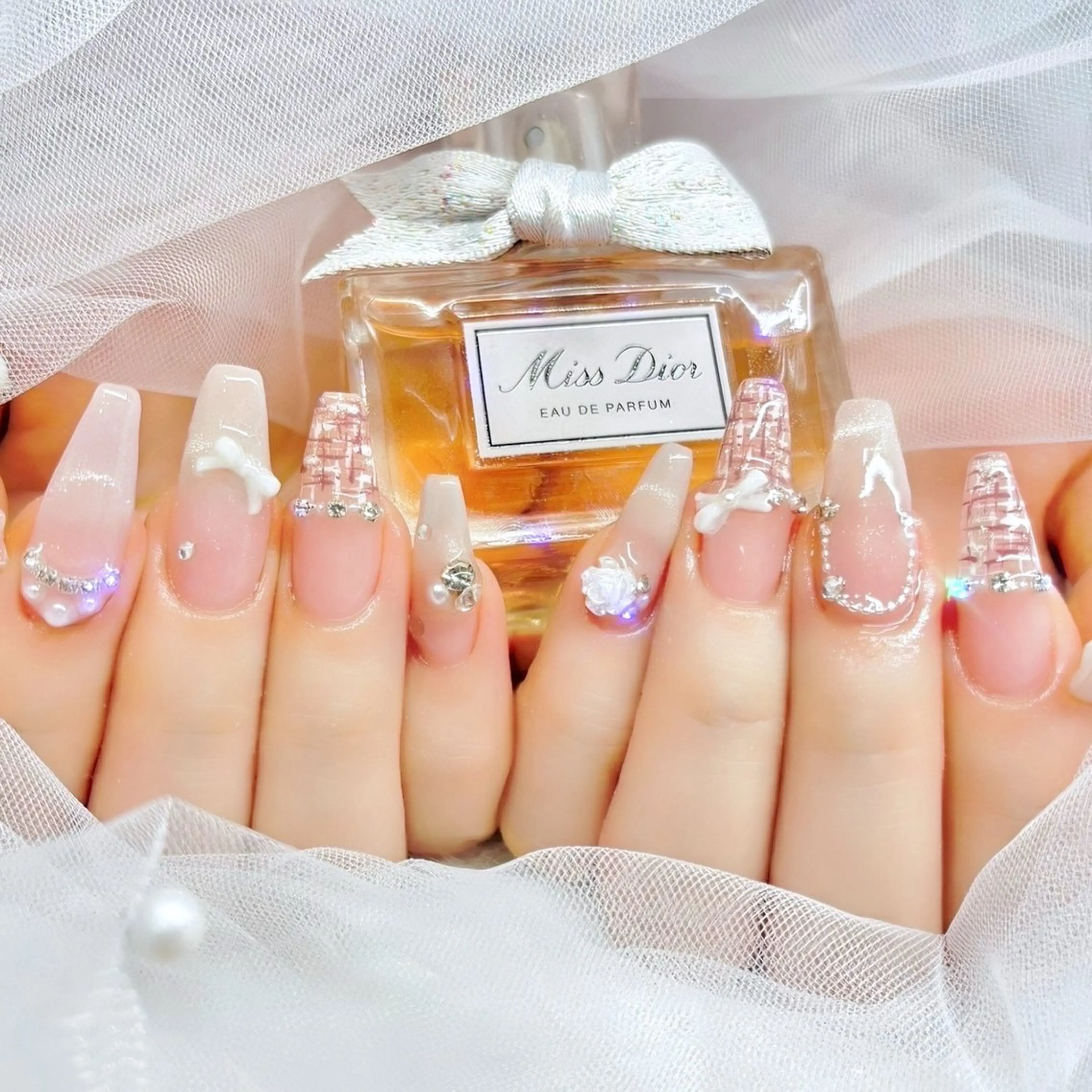 ネイル ハンドネイル TiTi pomme akaneのネイルデザイン