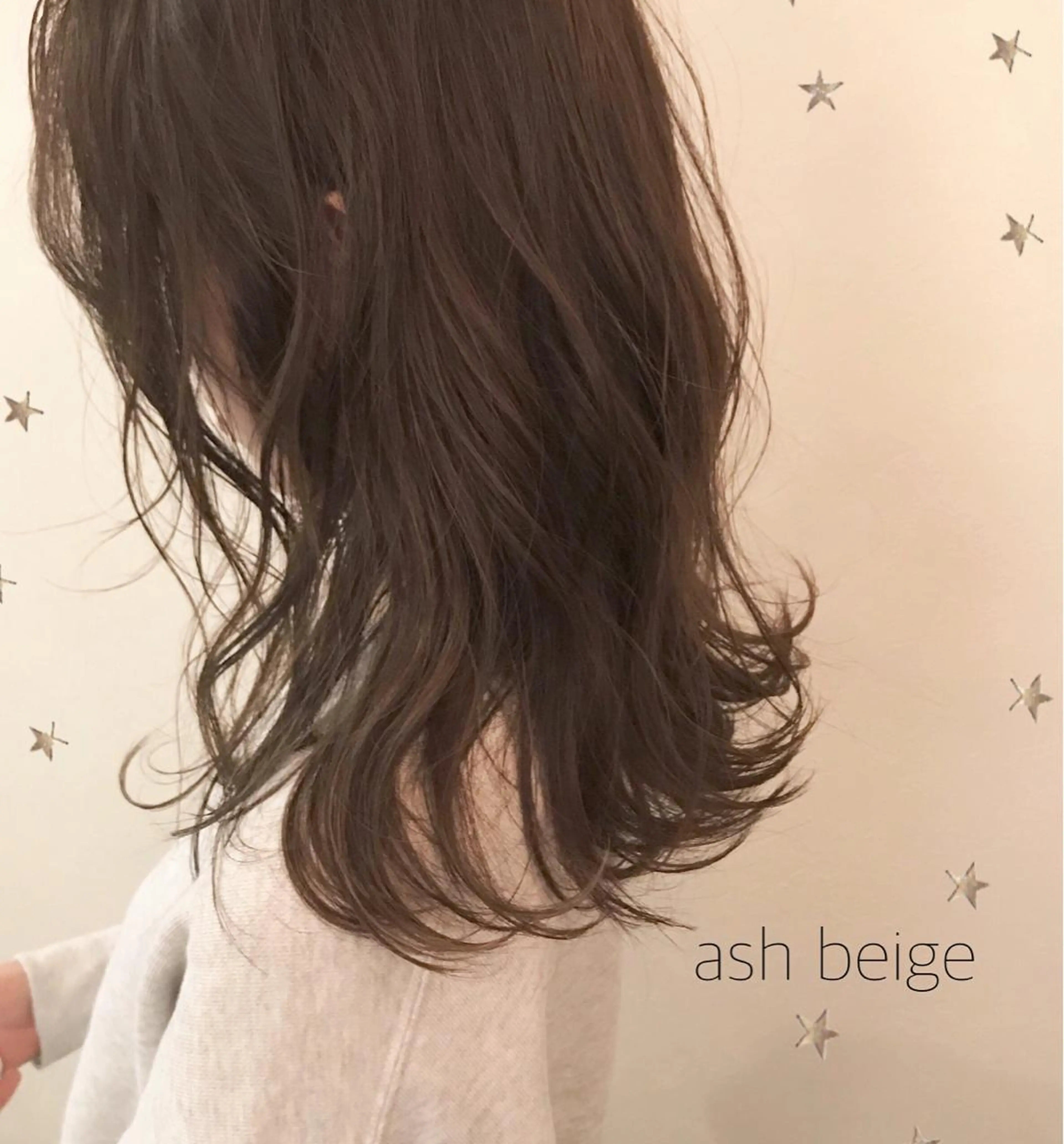 セミロング カラー 市川 千夏のヘアスタイル