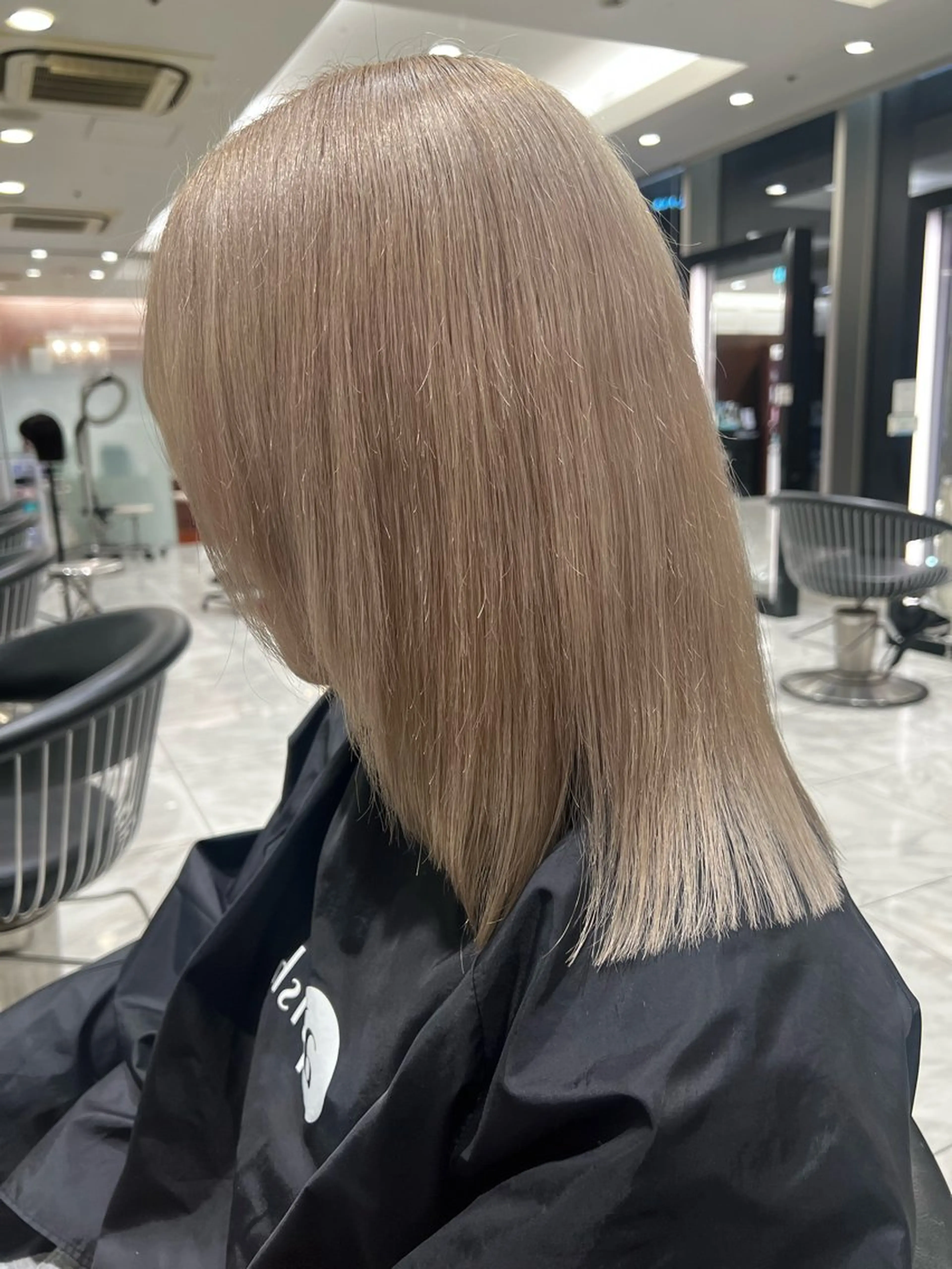 ミディアム カラー ヘアカラー トリートメント ハイトーン特化🫧 Yuseiのヘアスタイル