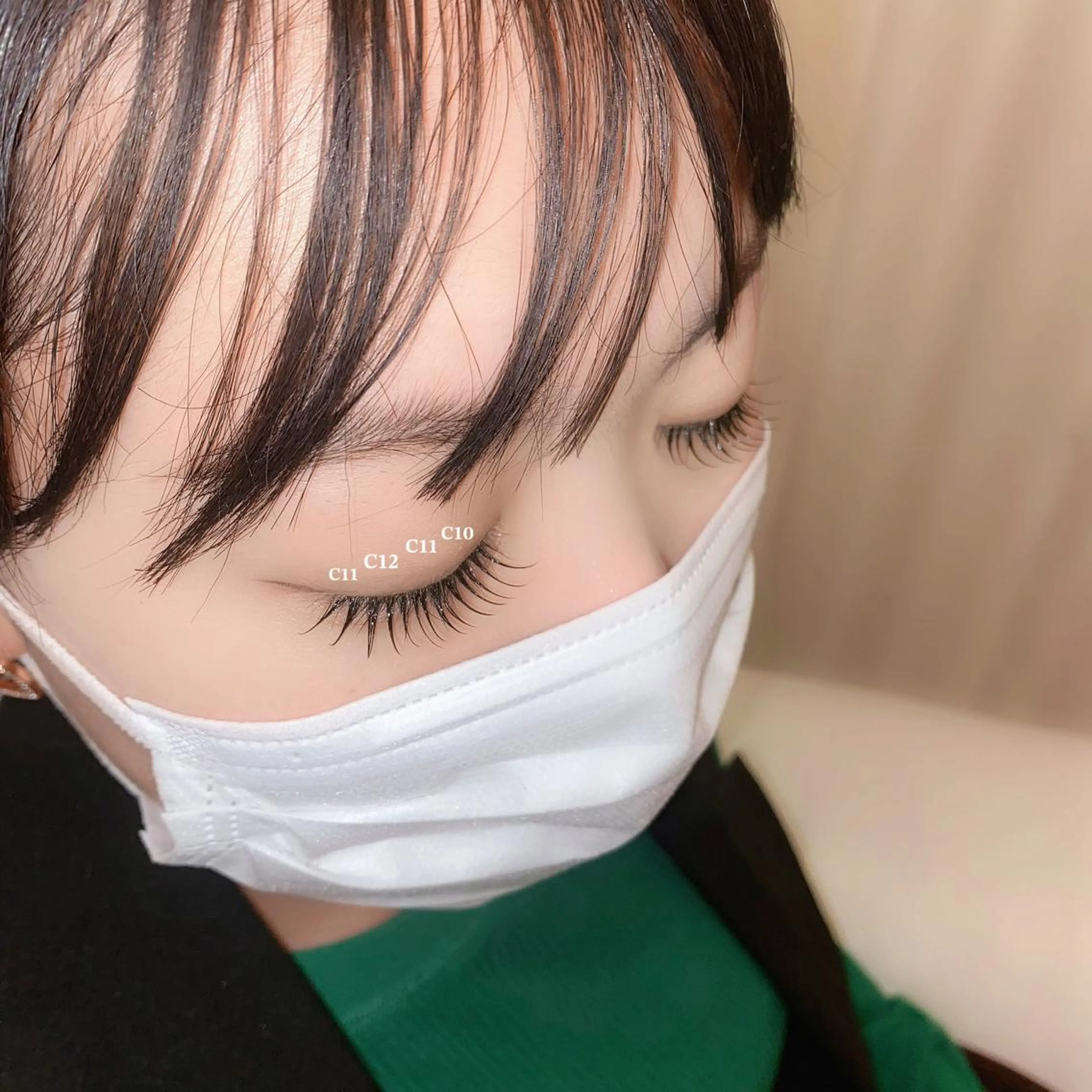 マツエク・マツパ 束感まつ毛 フラットラッシュ 韓国風マツエク パリジェンヌラッシュリフト ボリュームラッシュ 肌に馴染むハイトーン /ミルクティーカラーのヘアスタイル